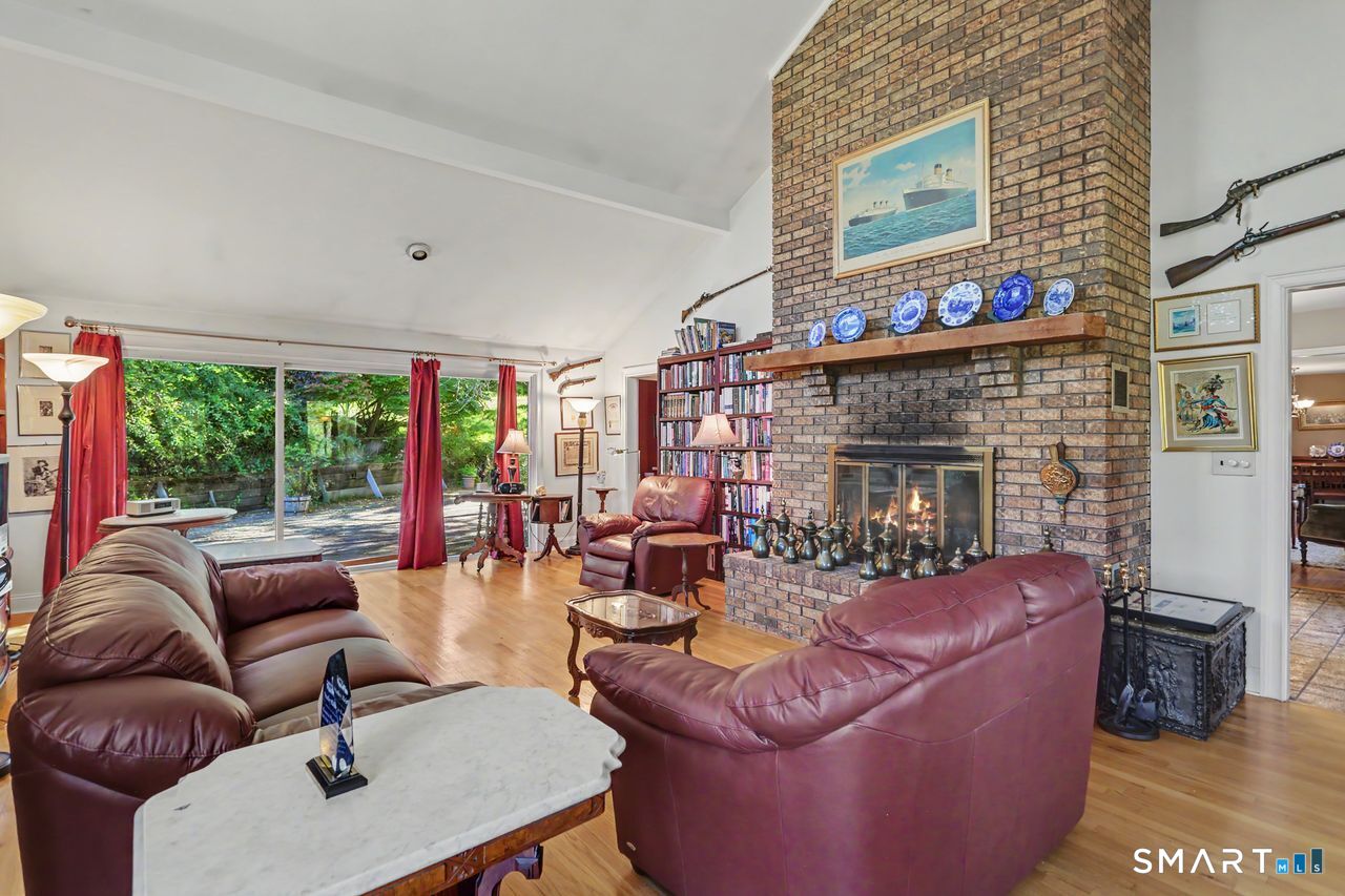 266 Ridgebury Road photo 12