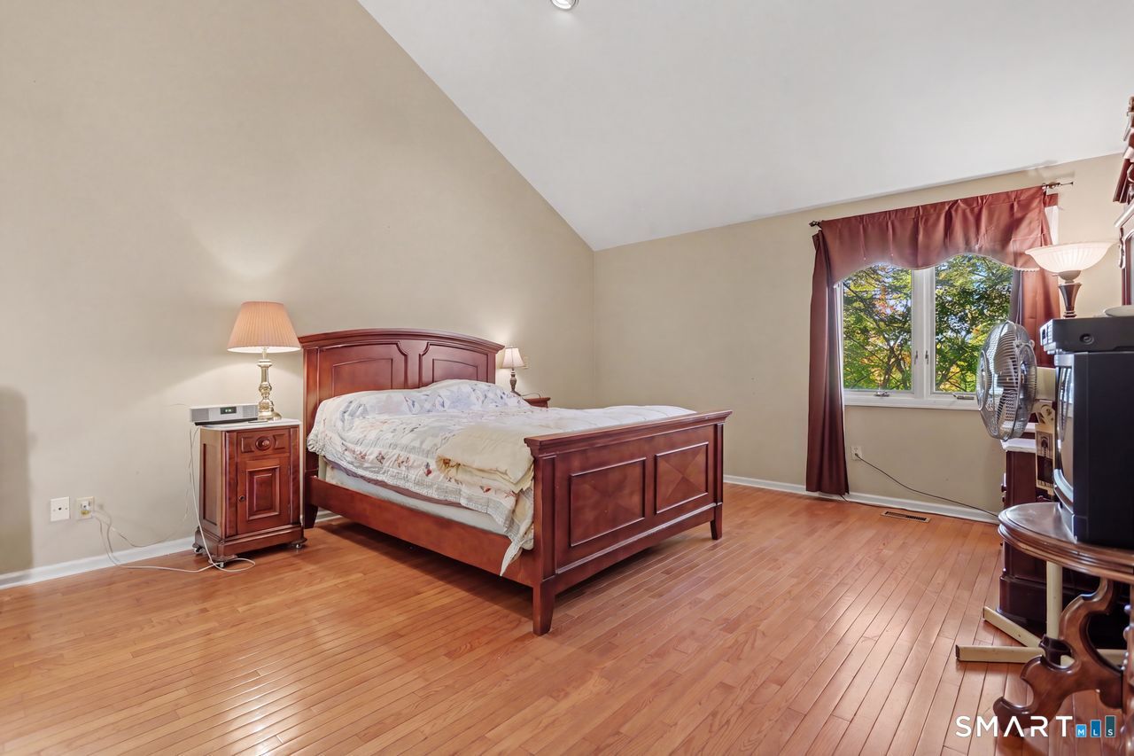 266 Ridgebury Road photo 19