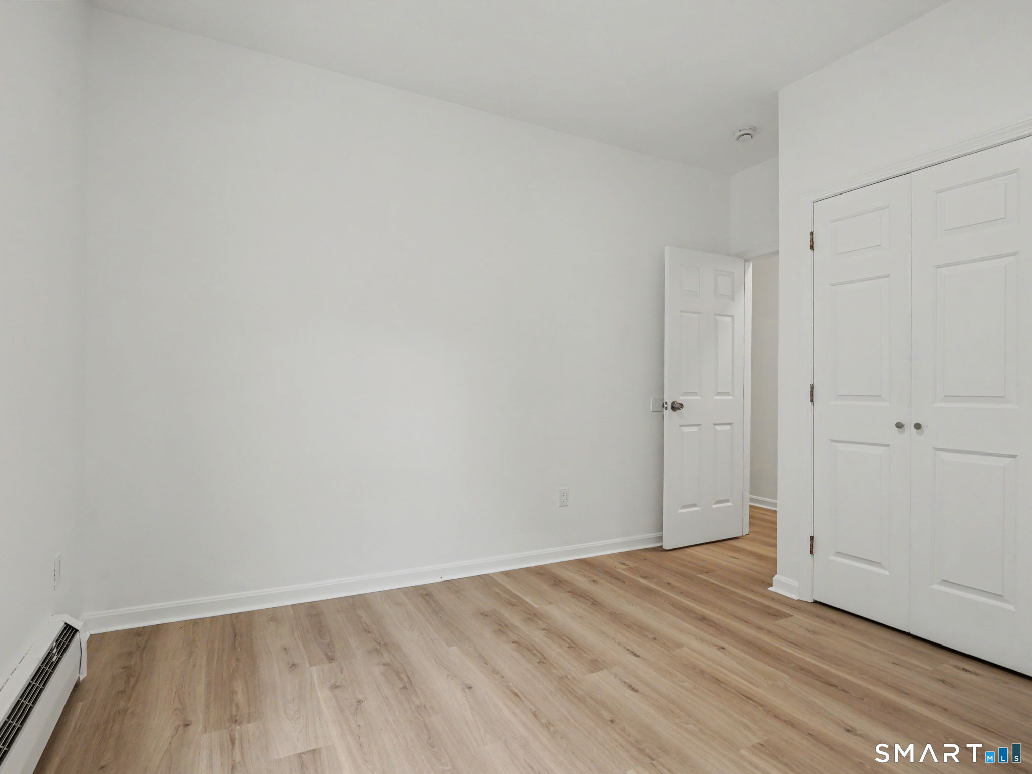 Foto 7 de Apartamento en renta en 28 East Walnut Street, Stamford, CT — $2,400/mes
