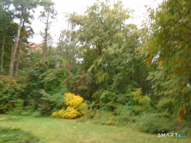 Photo 4 of Single family home for sale at 7 Knollwood Cir, Simsbury, CT 06070 | MLS# 24208688 | Listing updated on 2026-10-01