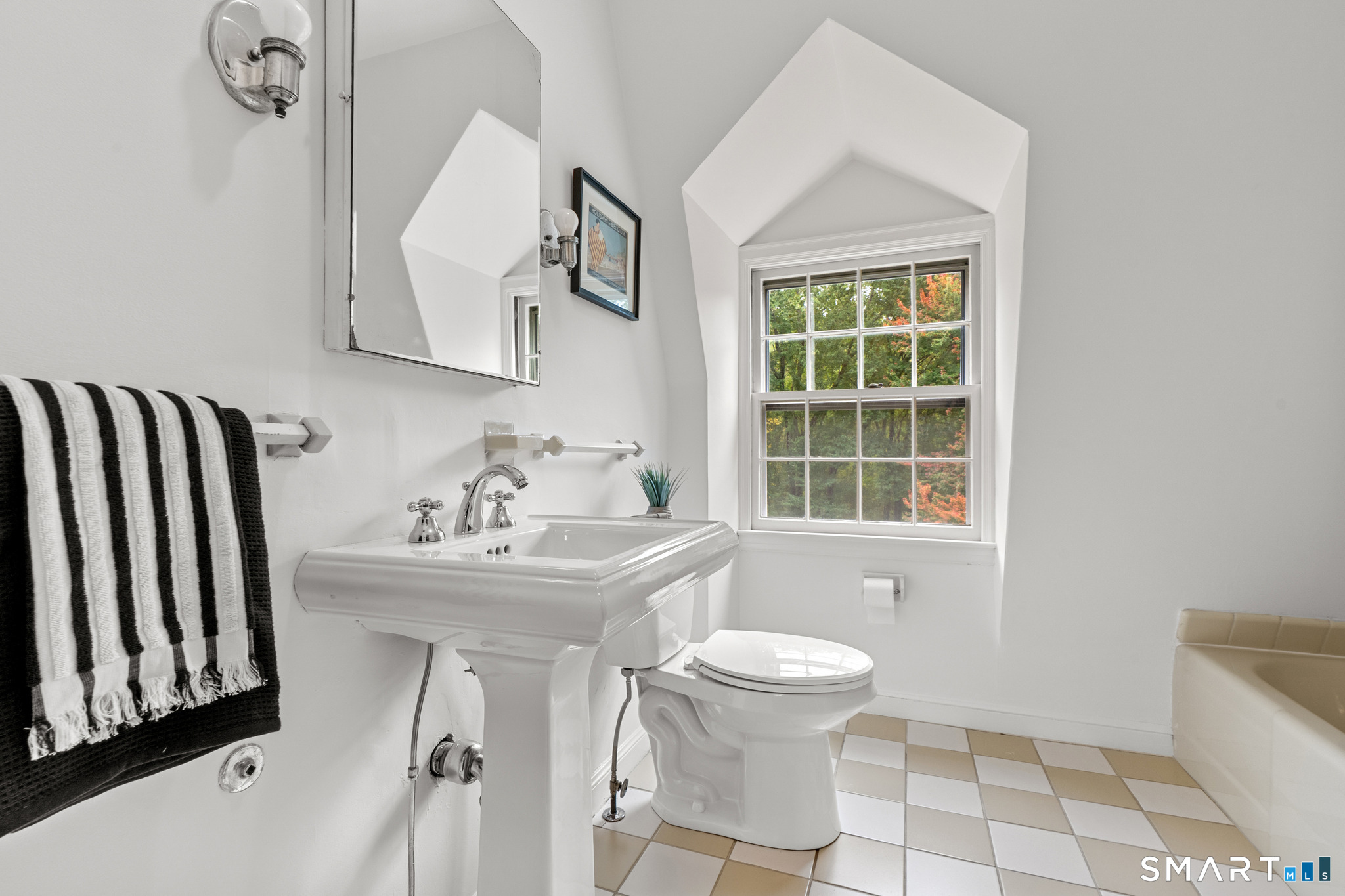 74 Mountain Spring Road photo 24