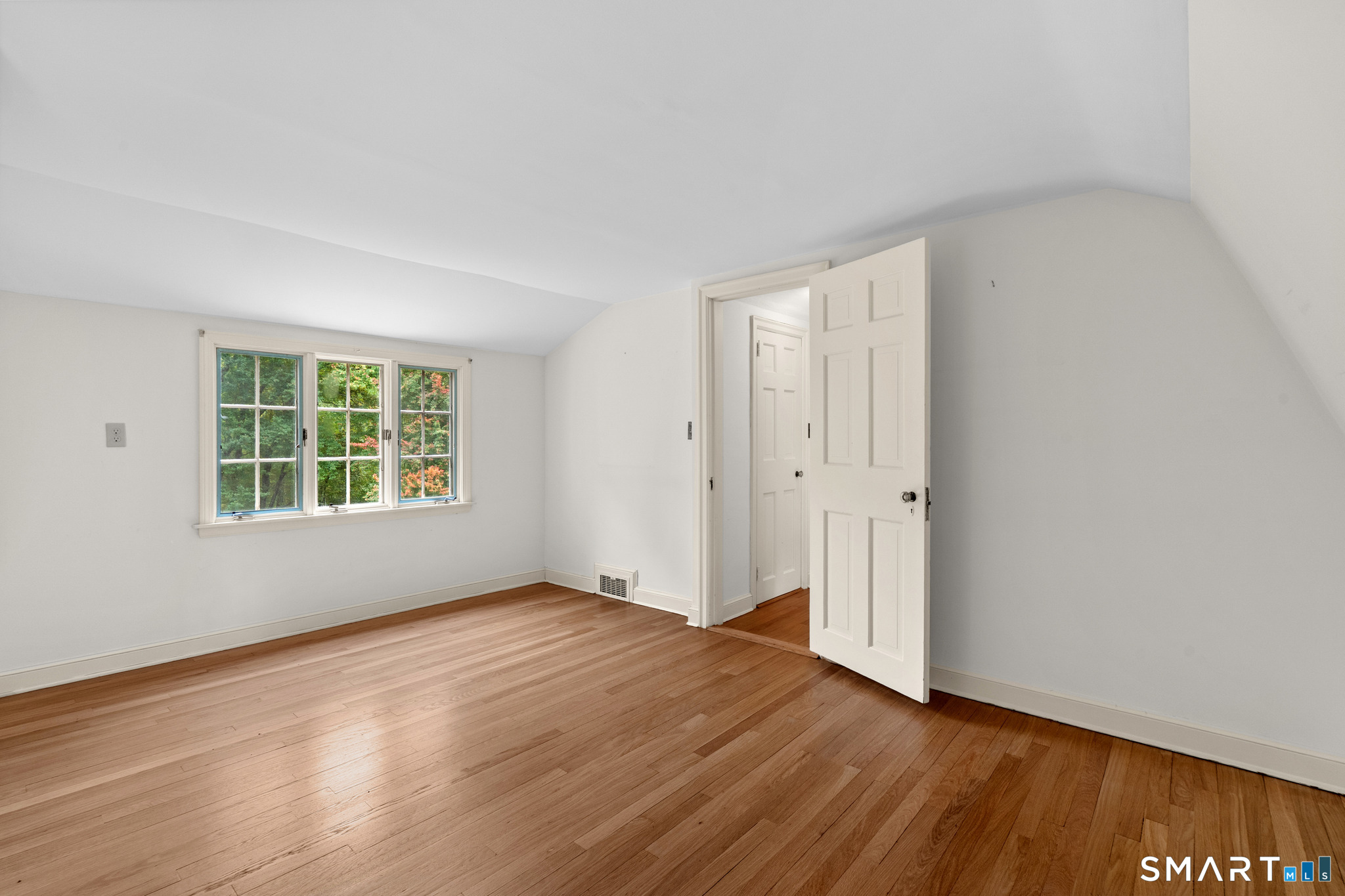 74 Mountain Spring Road photo 29