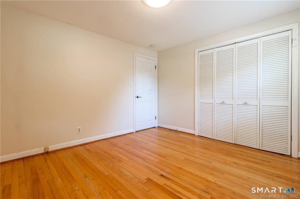 10 Tanglewood Road photo 27