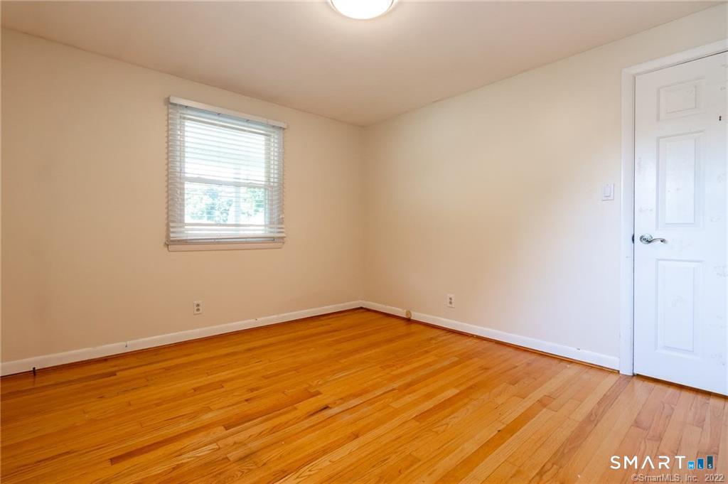 10 Tanglewood Road photo 28