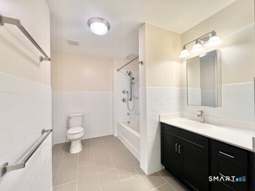 Foto 6 de Renta en 215 Stillwater Avenue #216, Stamford, CT — $2,335/mes