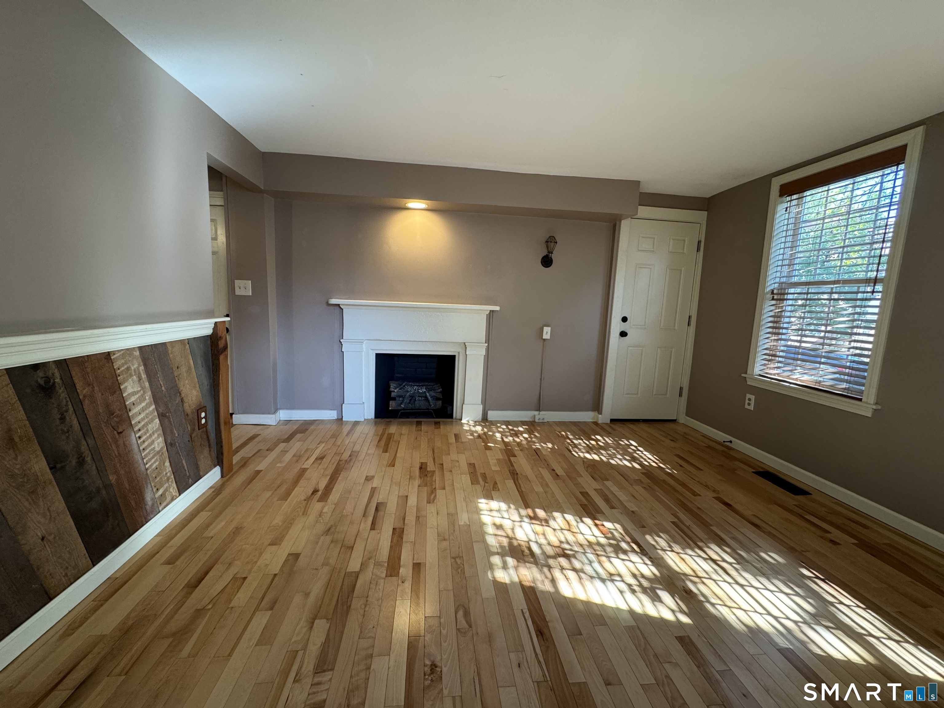 158 College Street, #160A, Middletown, CT 06457