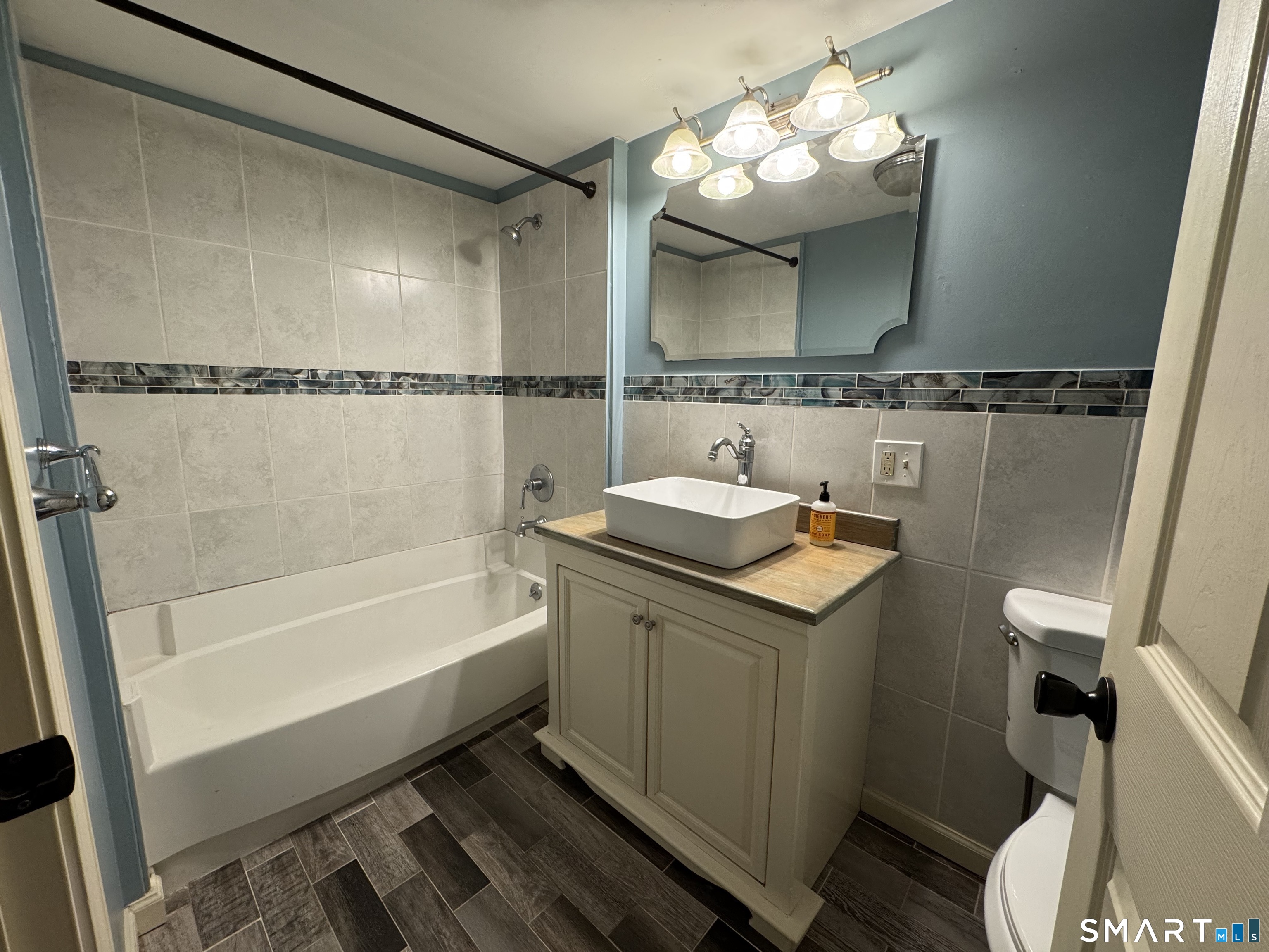158 College Street, #160A, Middletown, CT 06457