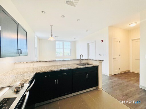 215 Stillwater Avenue, Stamford, Connecticut photo 3