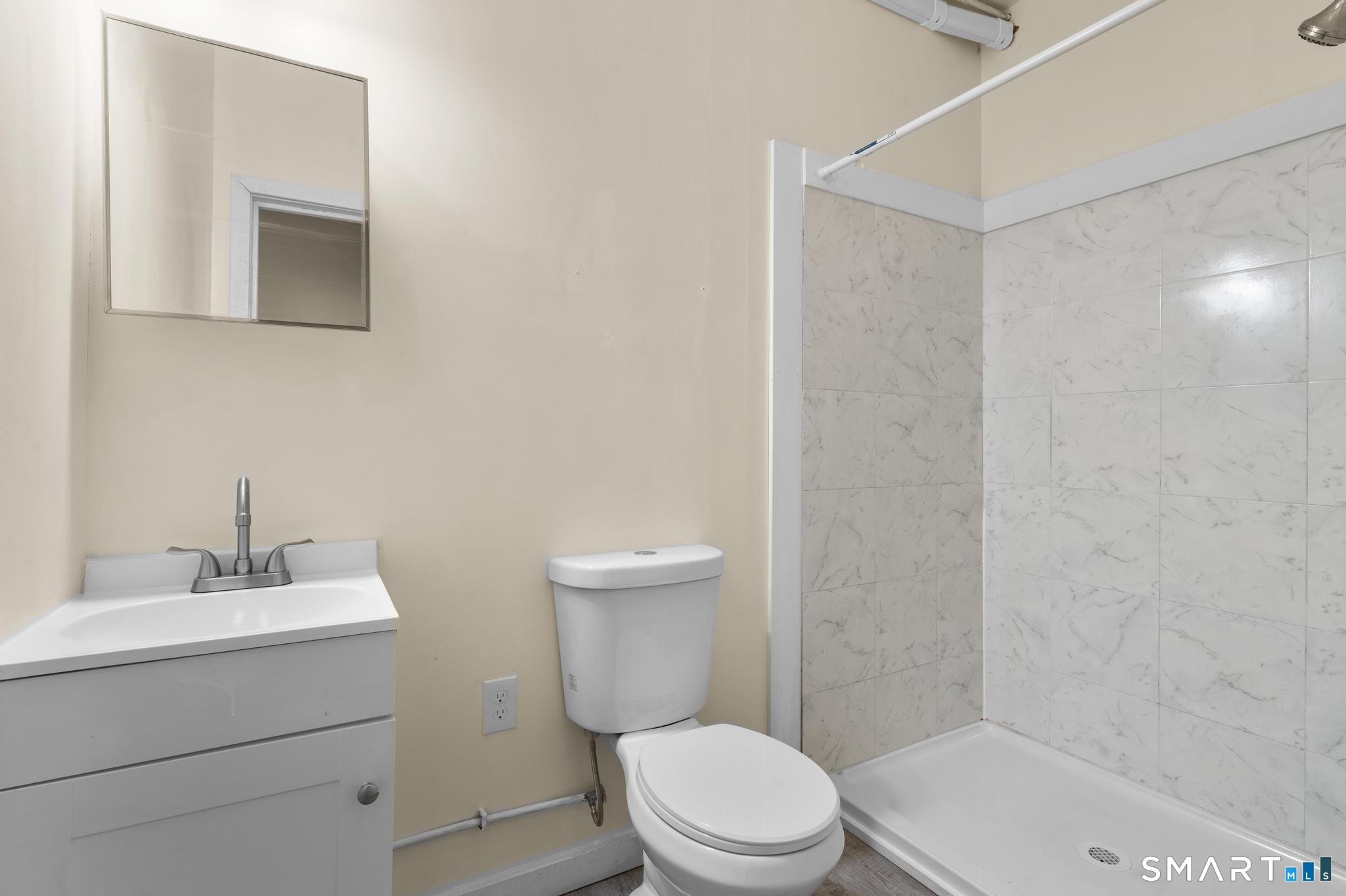 170 Meriden Road photo 19
