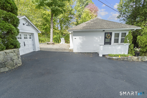 215 Mamanasco, Unit 215, Ridgefield