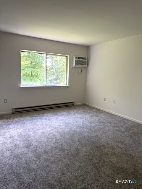 Foto 7 de Apartamento en renta en 28 Rose Lane #20, Danbury, CT — $2,650/mes