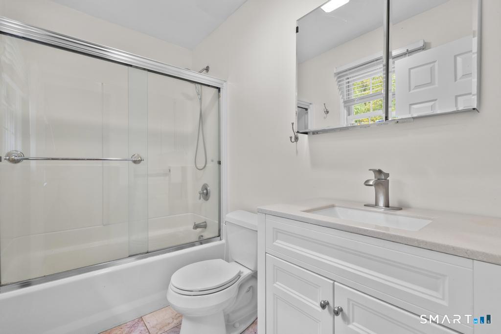 315 Kenwood Avenue photo 13