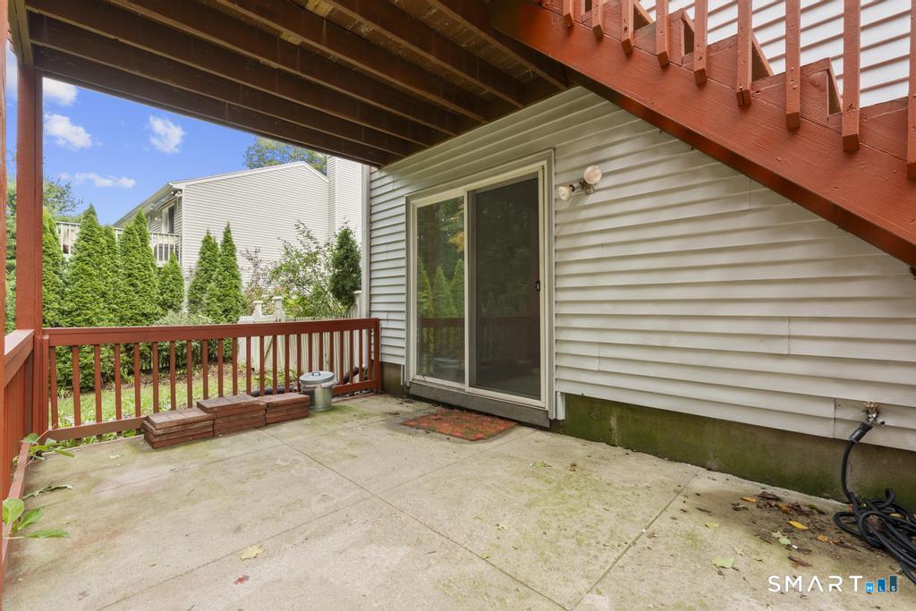 315 Kenwood Avenue photo 26