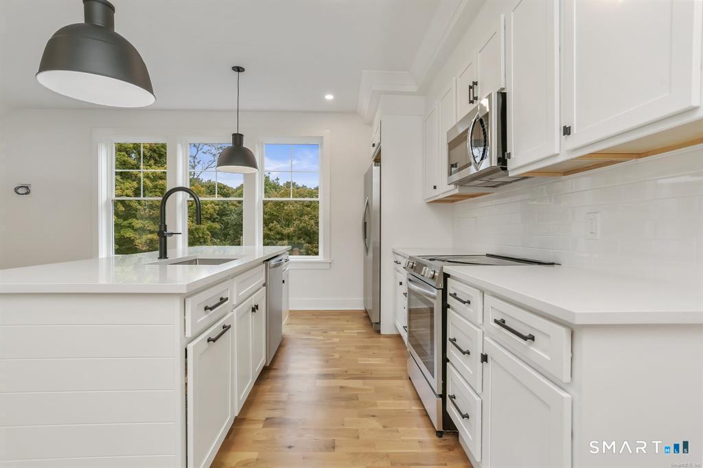 49 Daniels Farm Road Unit #K photo 8