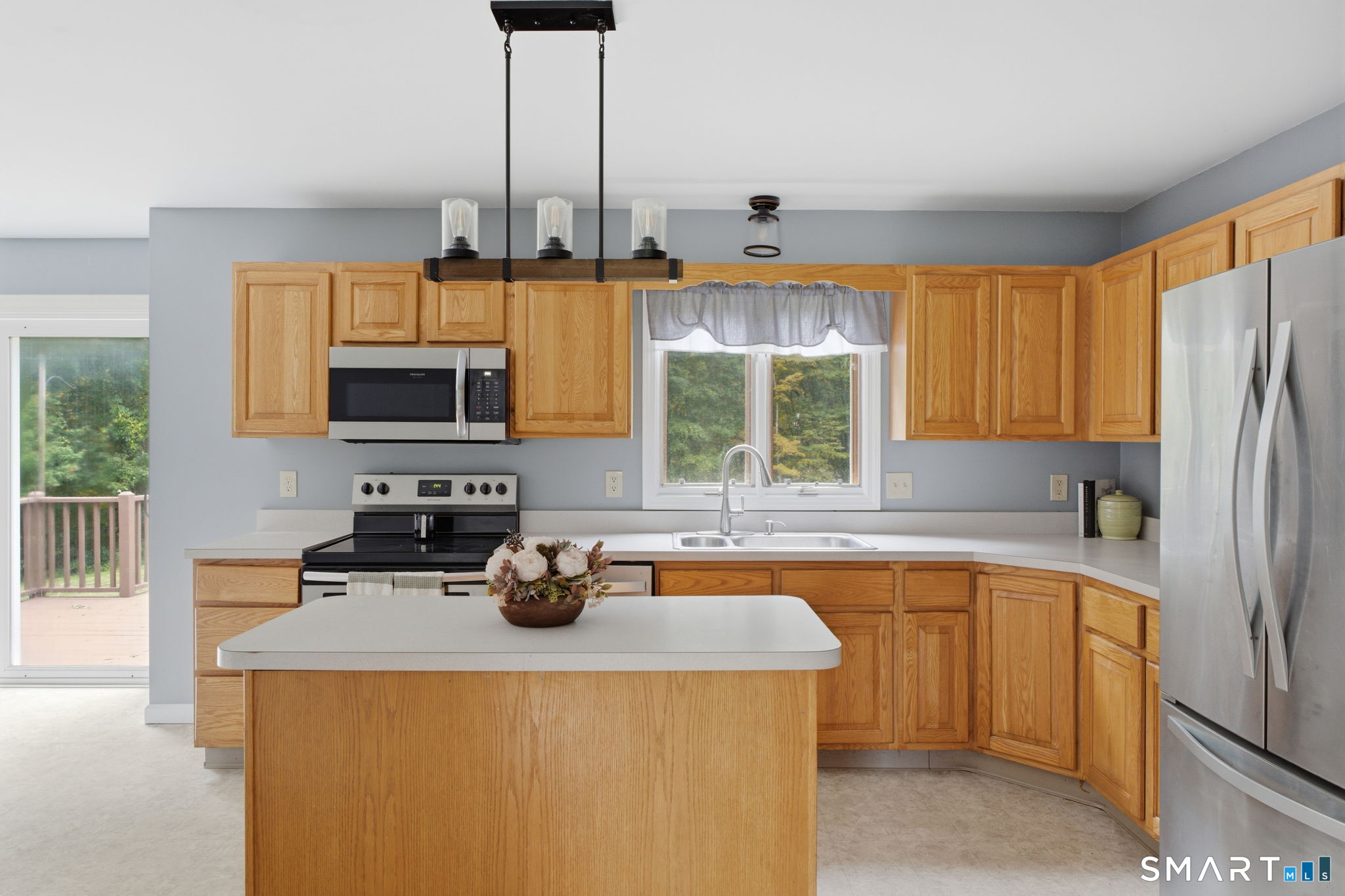 25 Carriage Drive, East Hampton, CT 06424