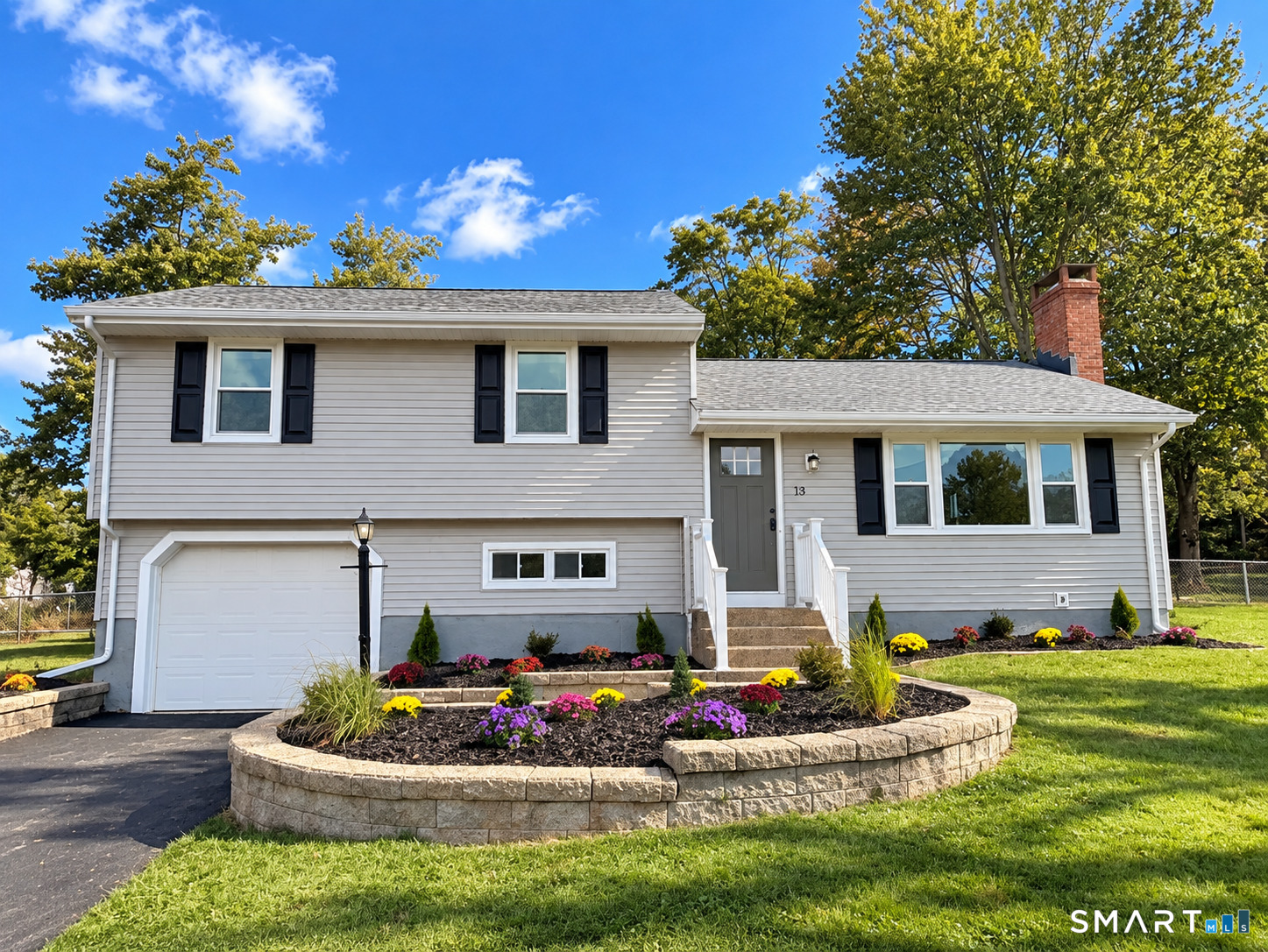 Photo 1 of Single family home for sale at 19 Winthrop Blvd, Cromwell, CT 06416 | MLS# 24209167 | Listing updated on 2026-10-04