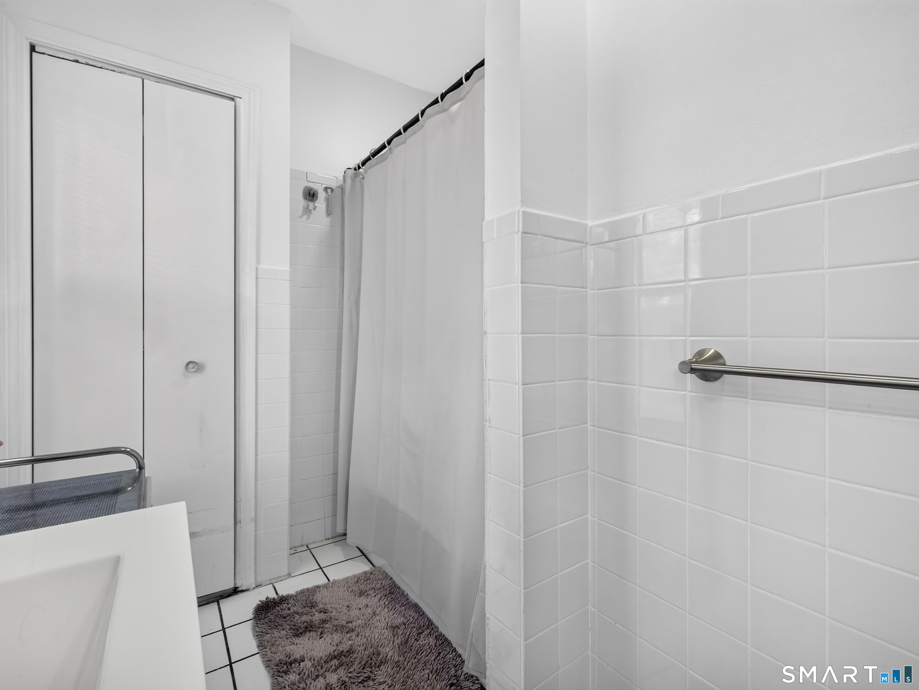 977 Townsend Avenue photo 10
