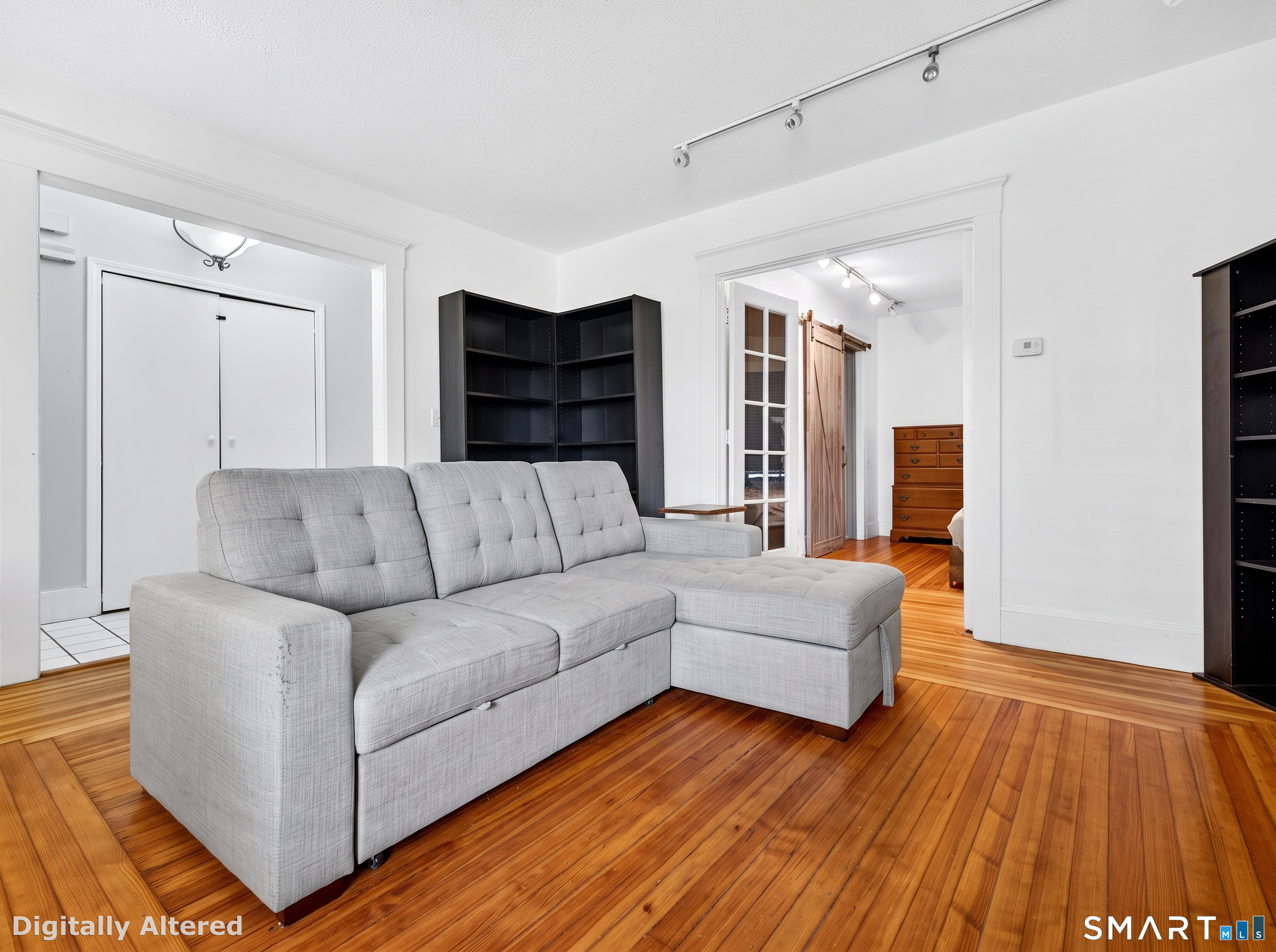977 Townsend Avenue photo 18