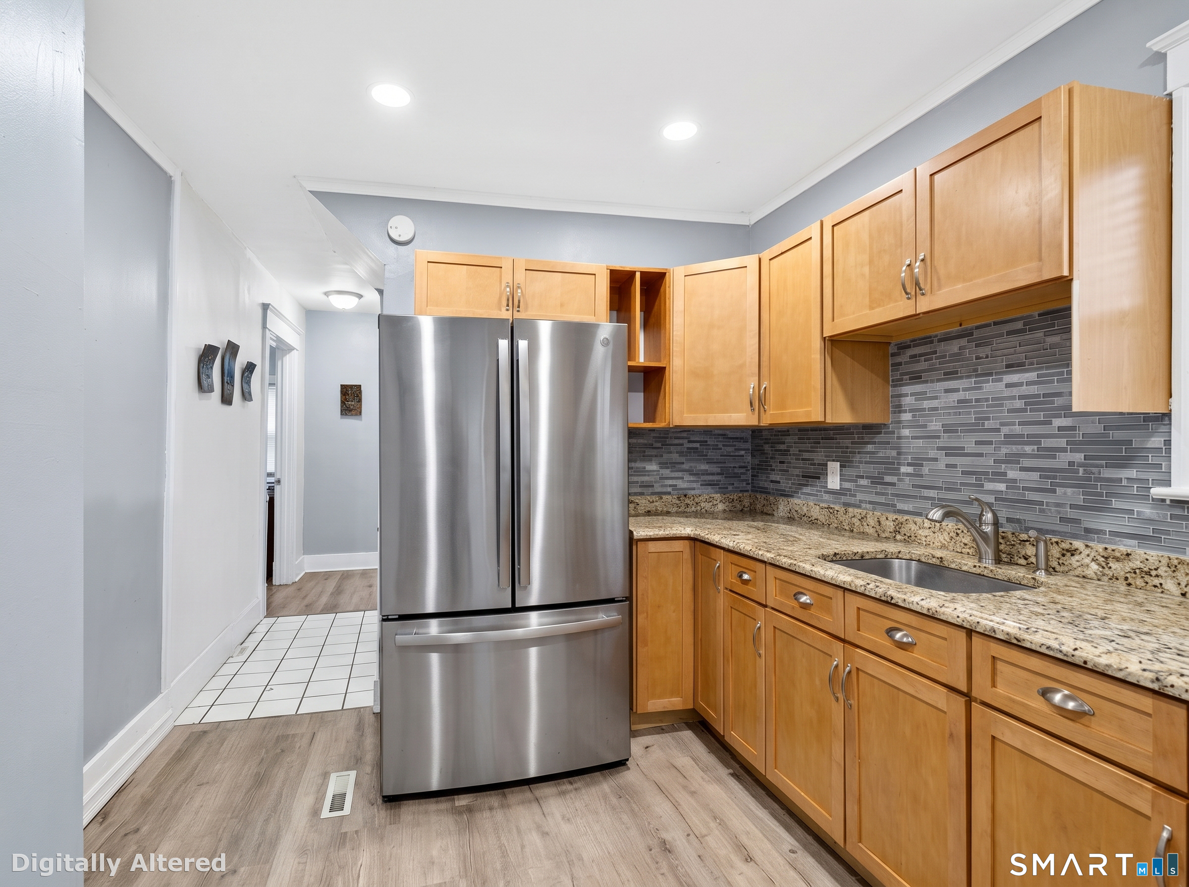 977 Townsend Avenue photo 23