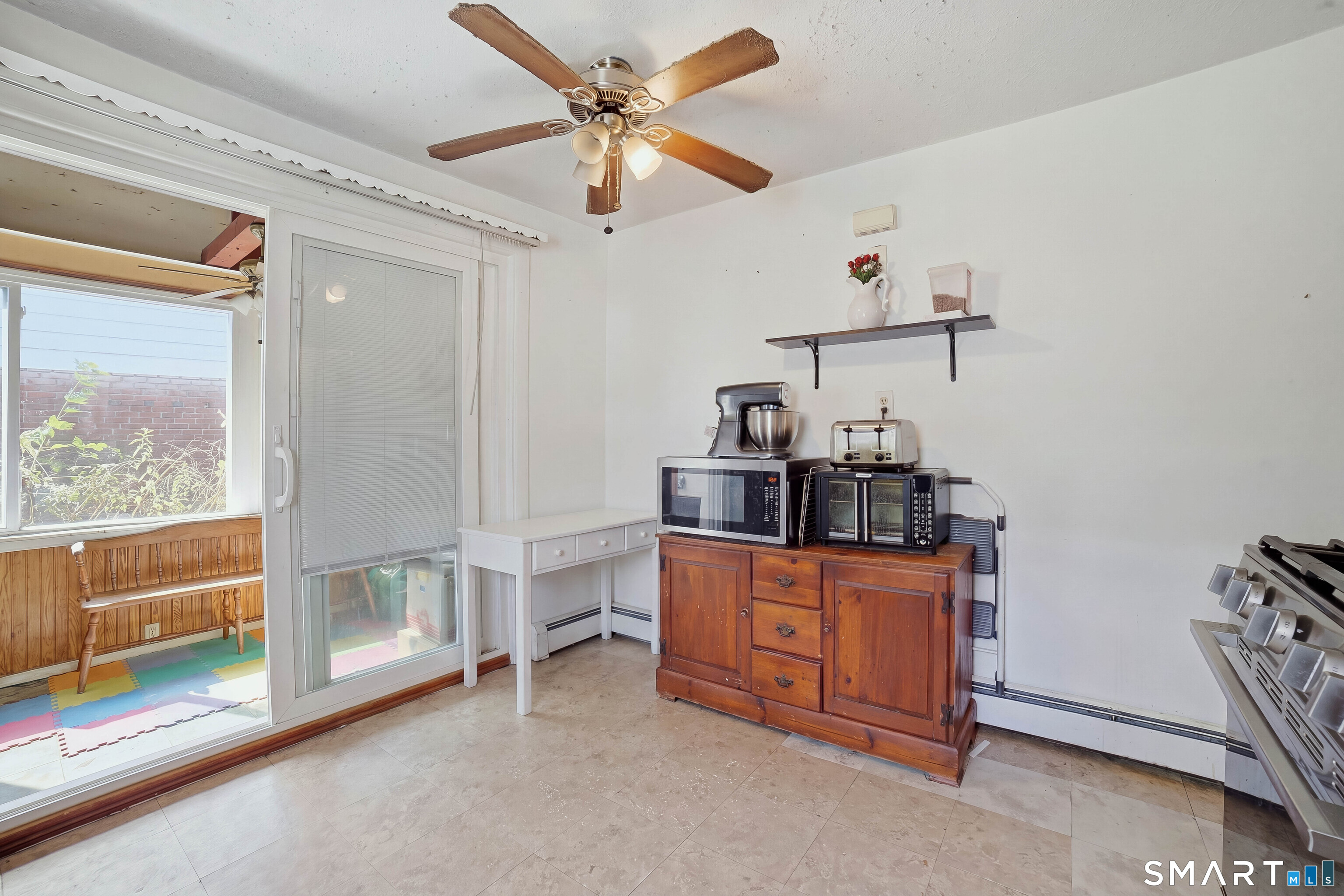461 Townsend Avenue photo 9