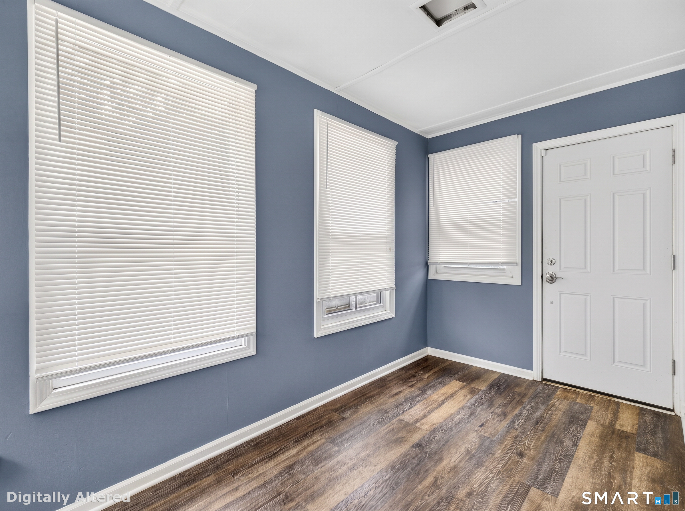 977 Townsend Avenue photo 24