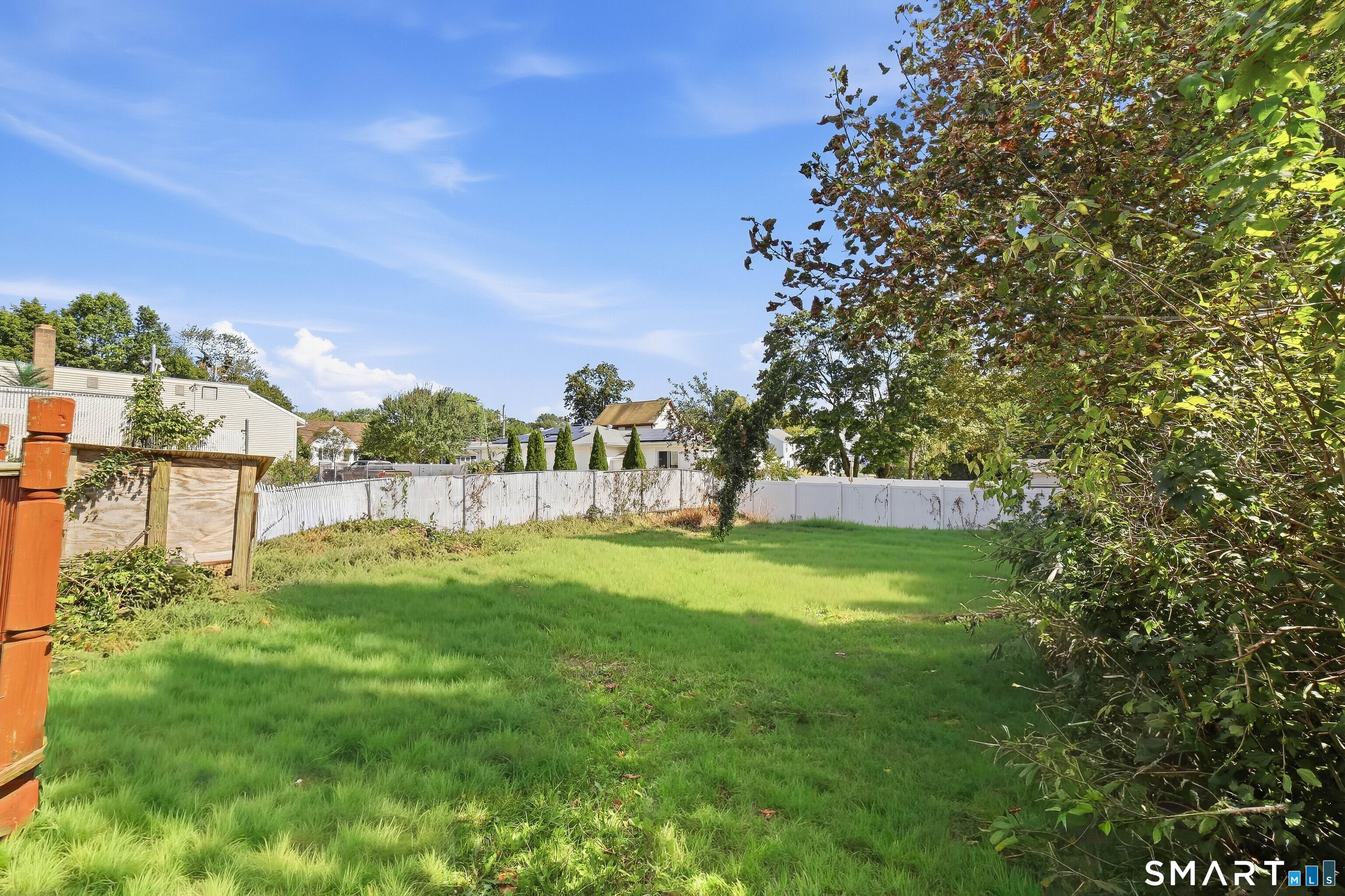 461 Townsend Avenue photo 27