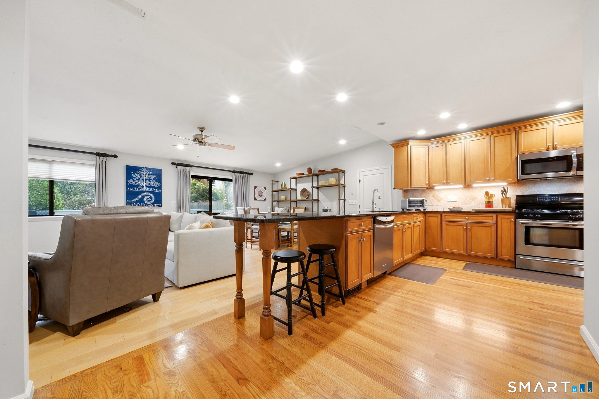 72 Sutton Drive East photo 15