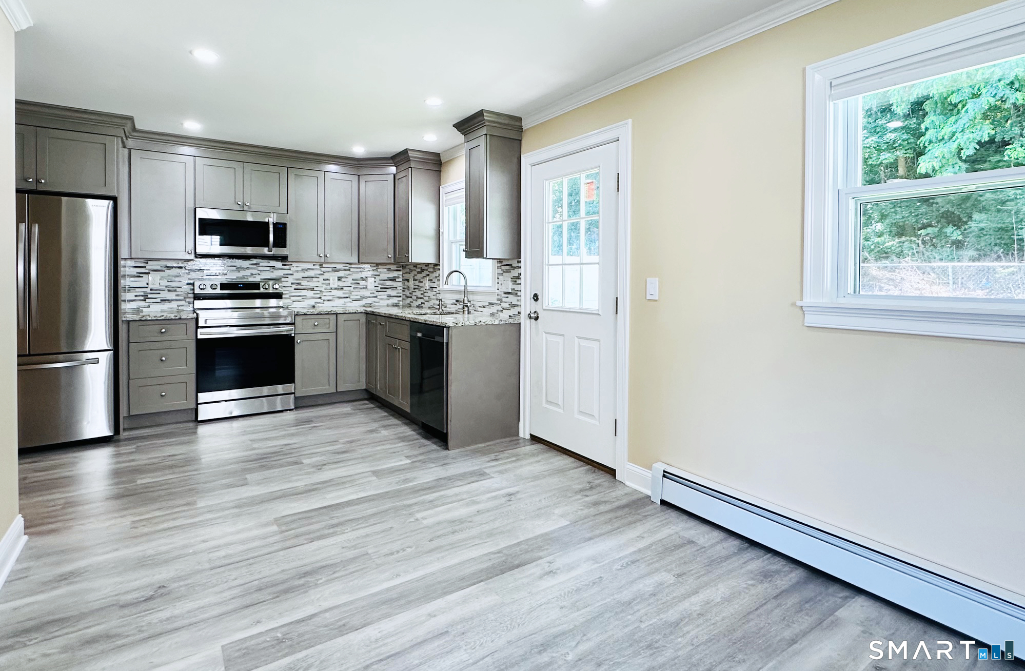 136 Hillside Avenue photo 6