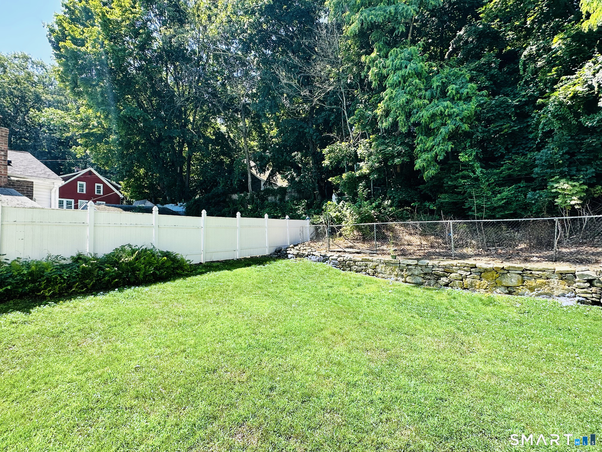 136 Hillside Avenue photo 23