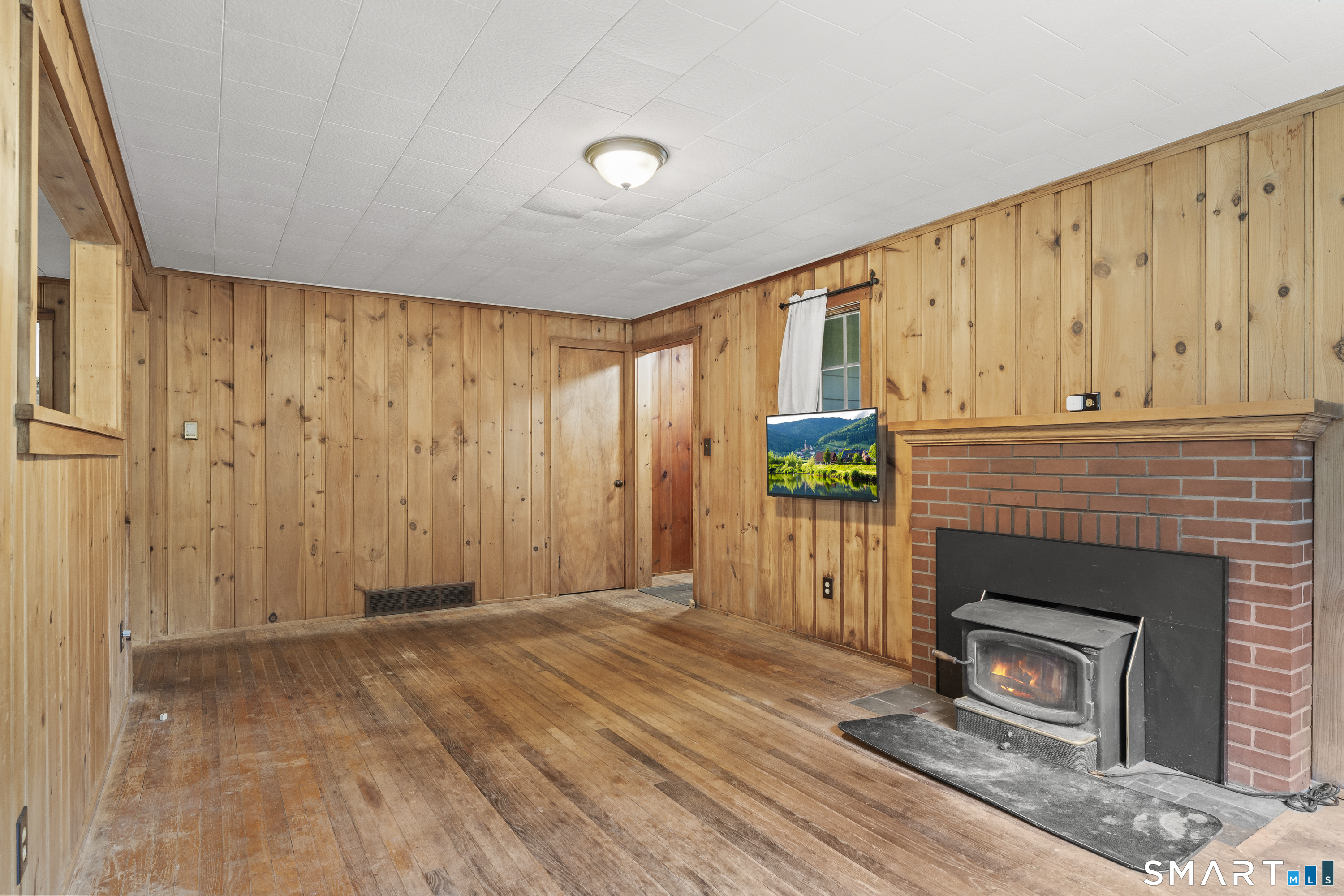 98 Turkey Hill Road, Haddam, CT 06438
