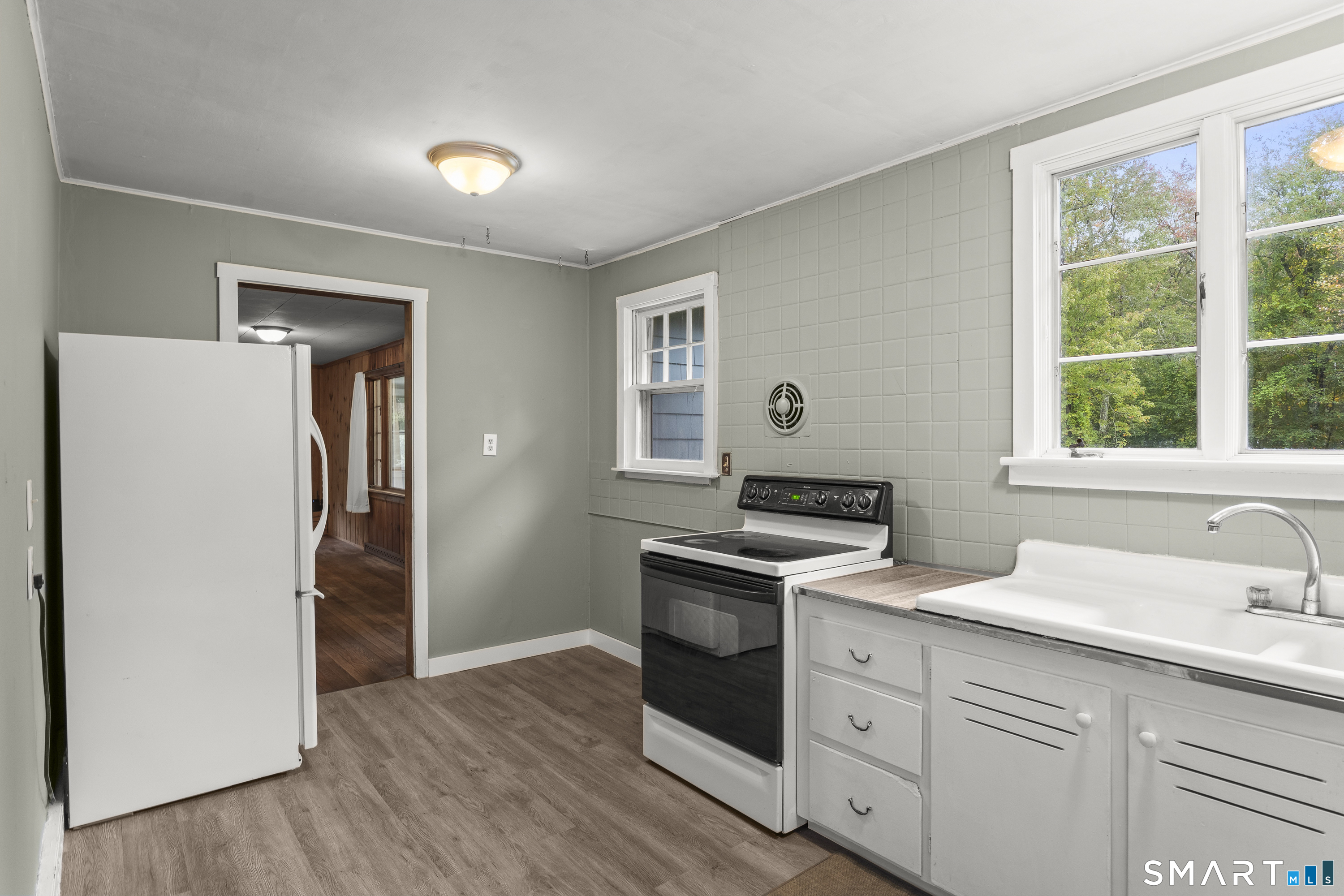 98 Turkey Hill Road, Haddam, CT 06438