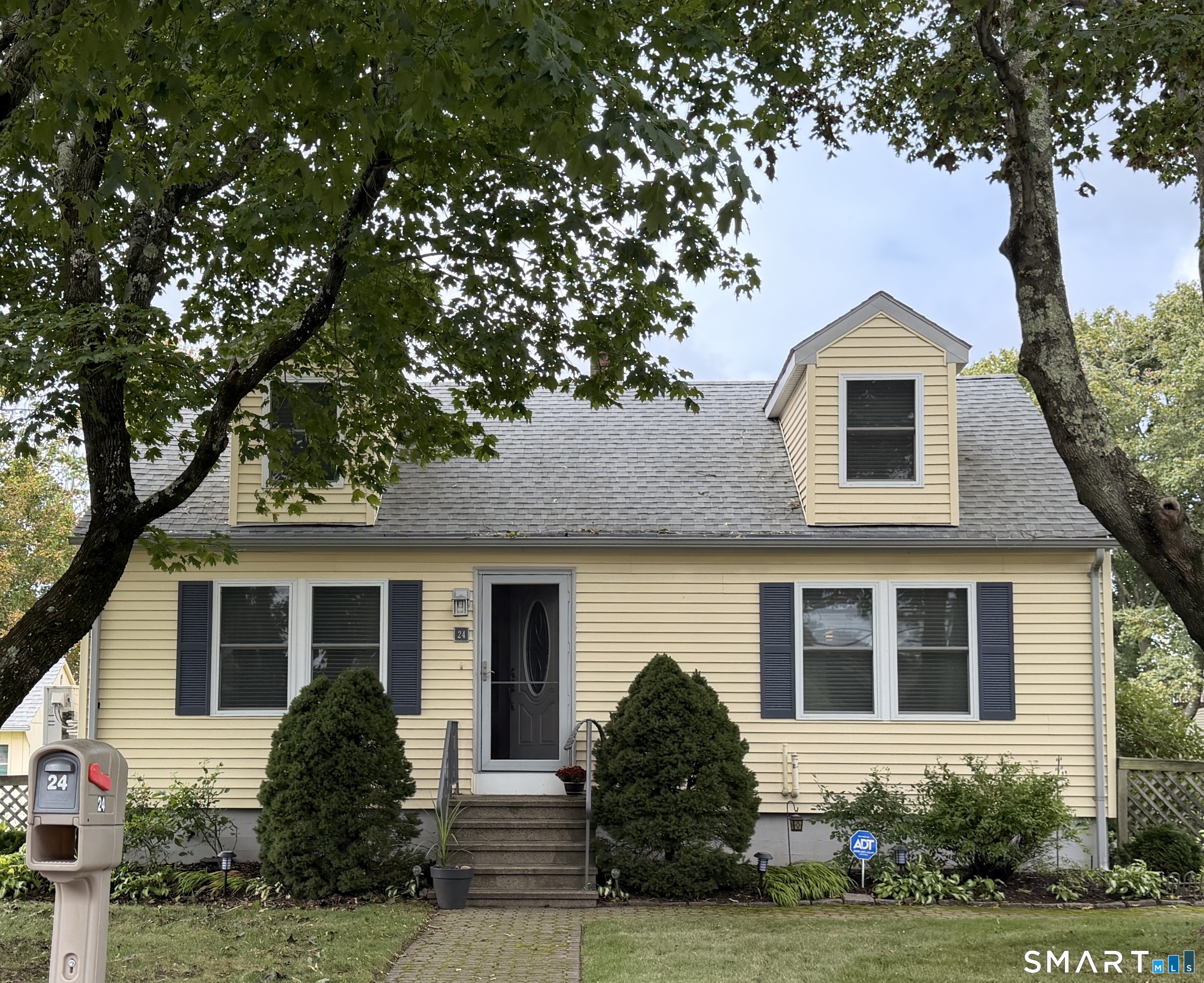 24 Broadway Av Extension, Mystic, Stonington, CT 06355
