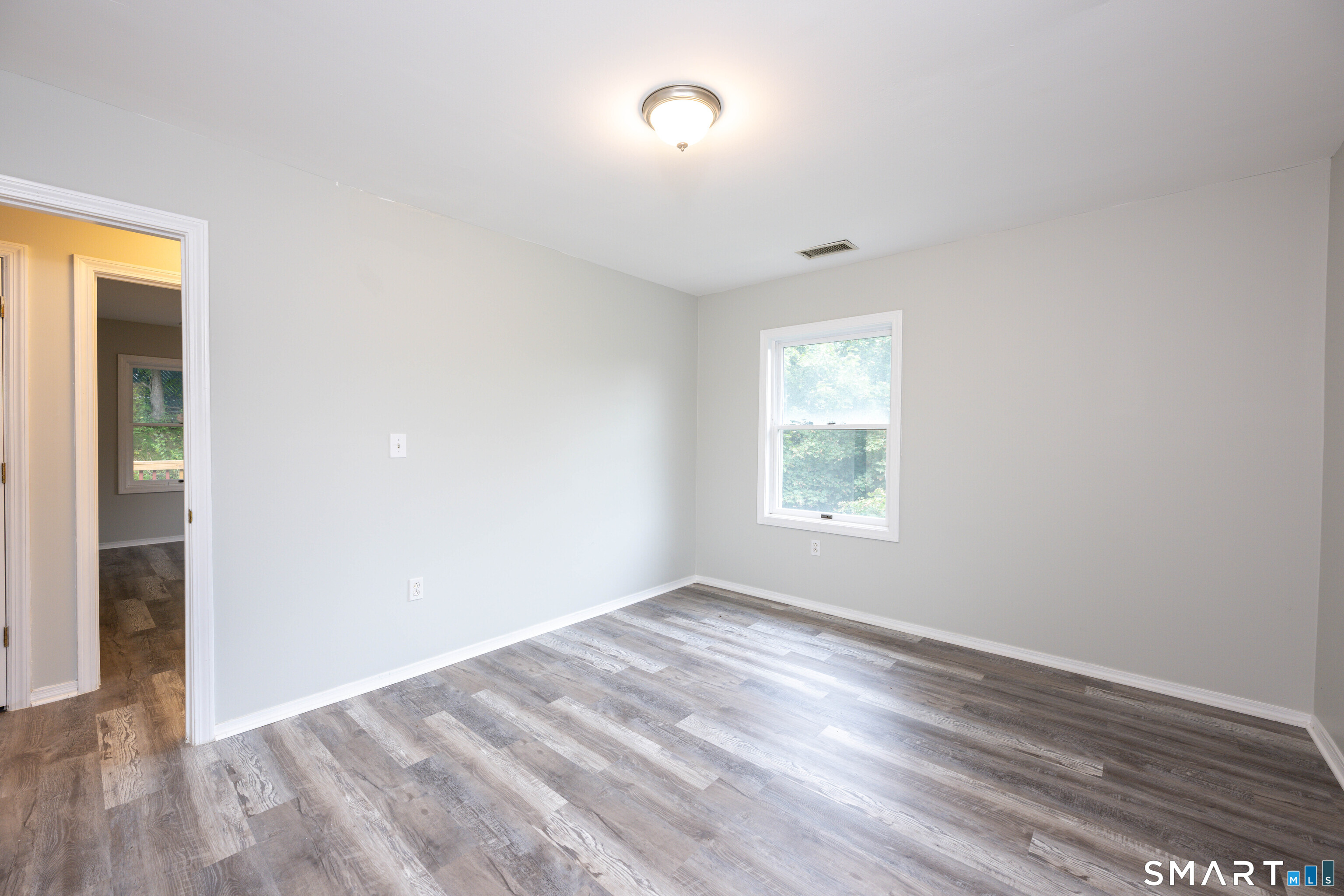 799 Foxon Road photo 12