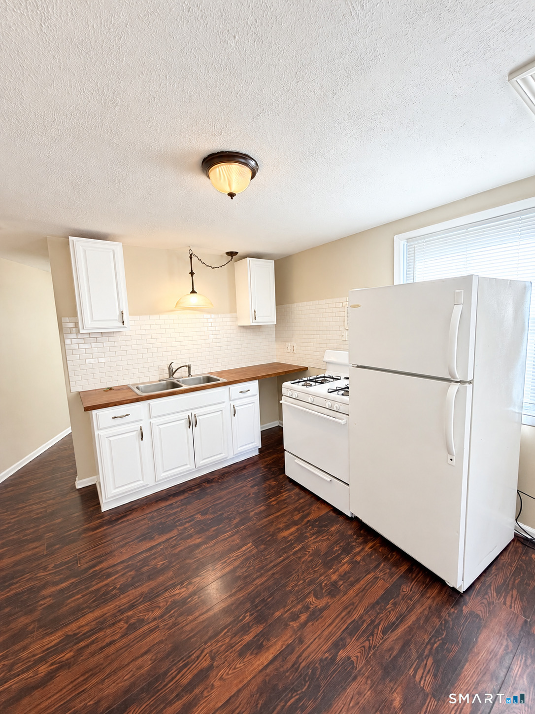 345 Park Street photo 13
