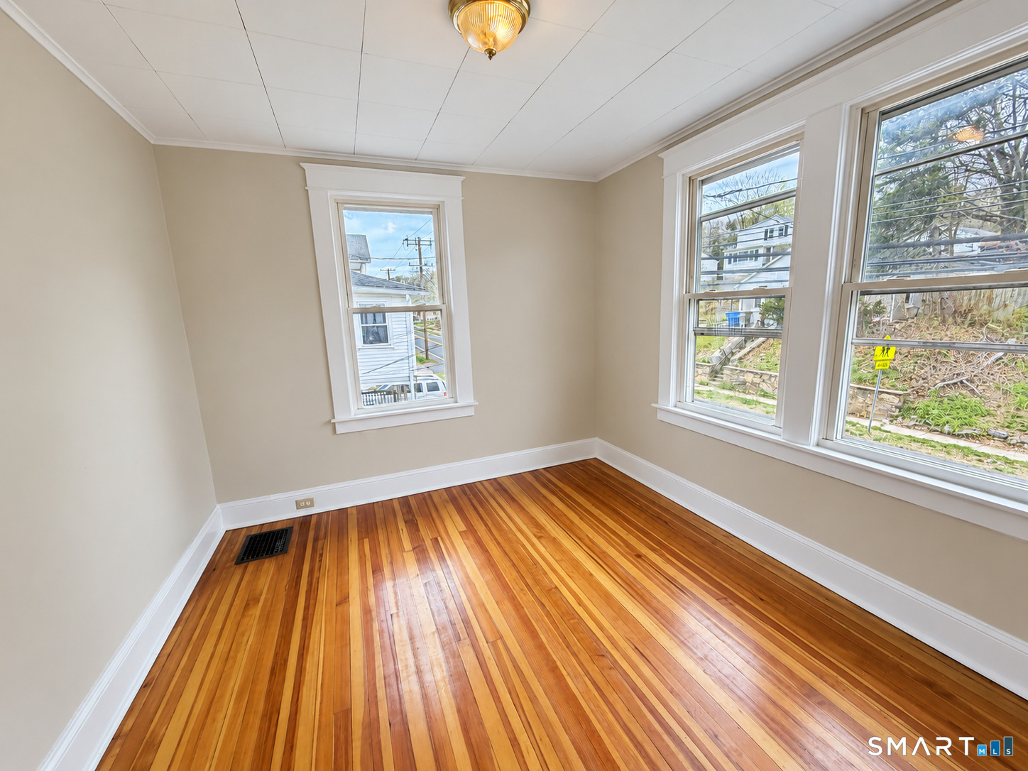 345 Park Street photo 11