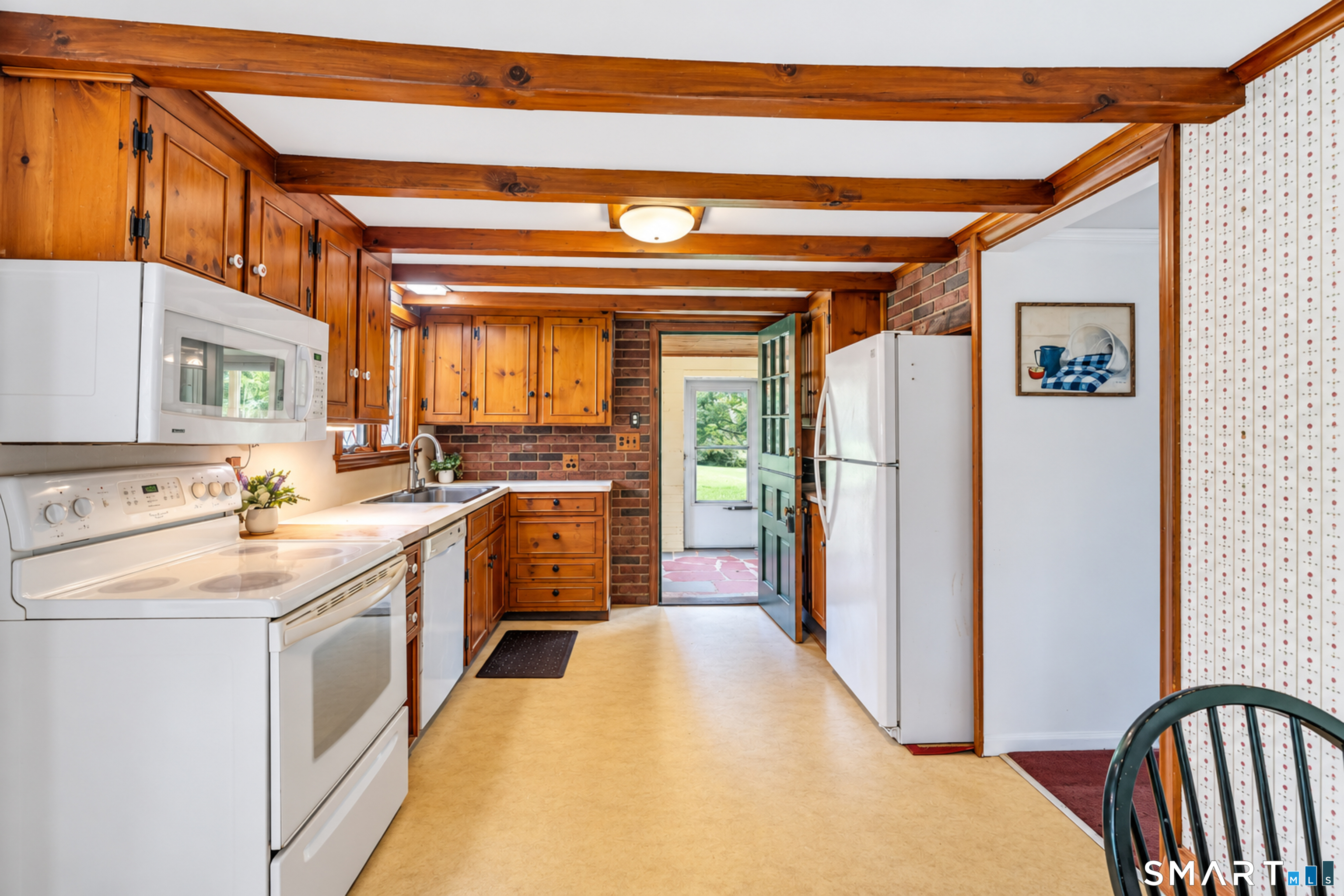 110 West High Street, East Hampton, CT 06424
