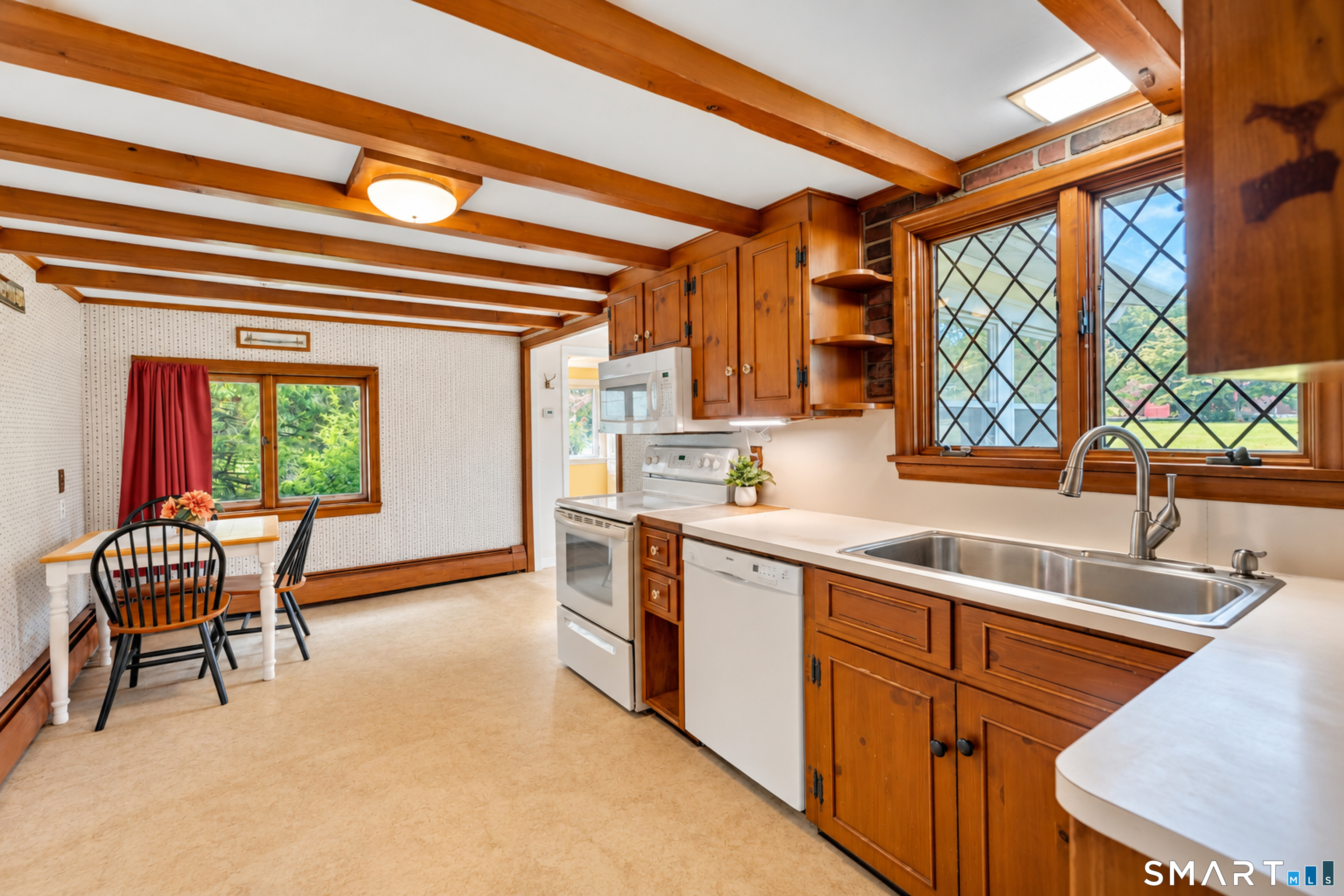110 West High Street, East Hampton, CT 06424