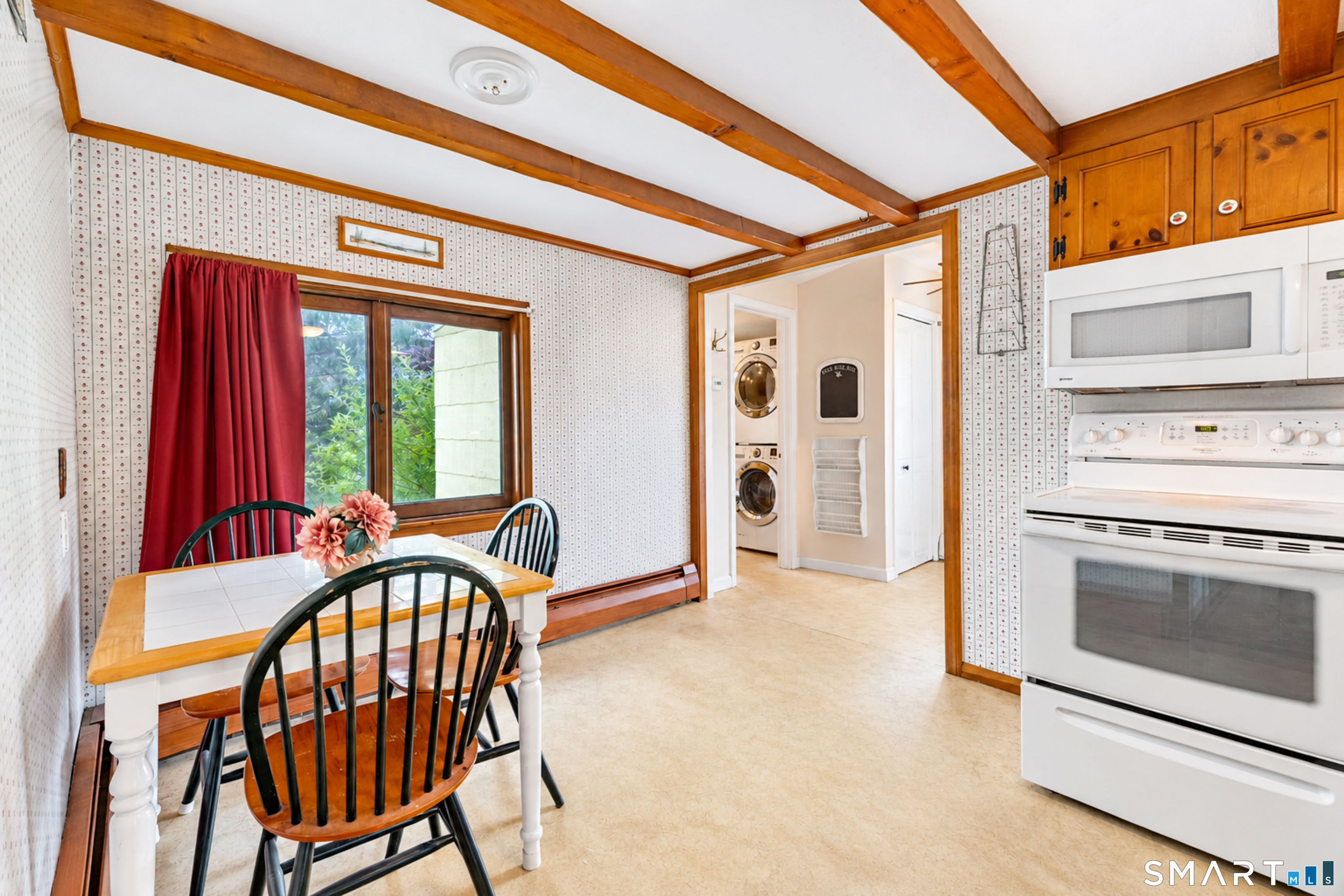 110 West High Street, East Hampton, CT 06424