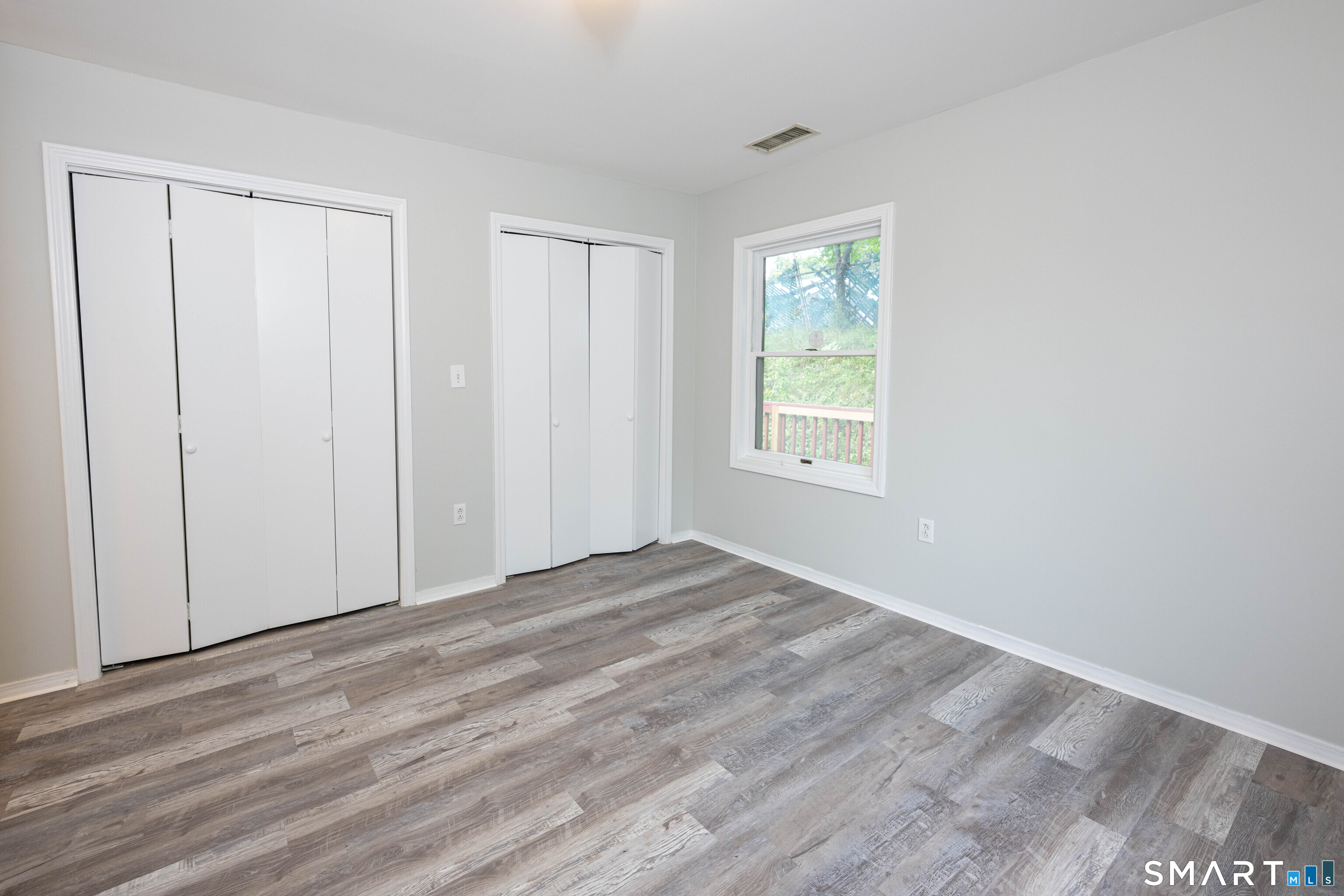 799 Foxon Road photo 18