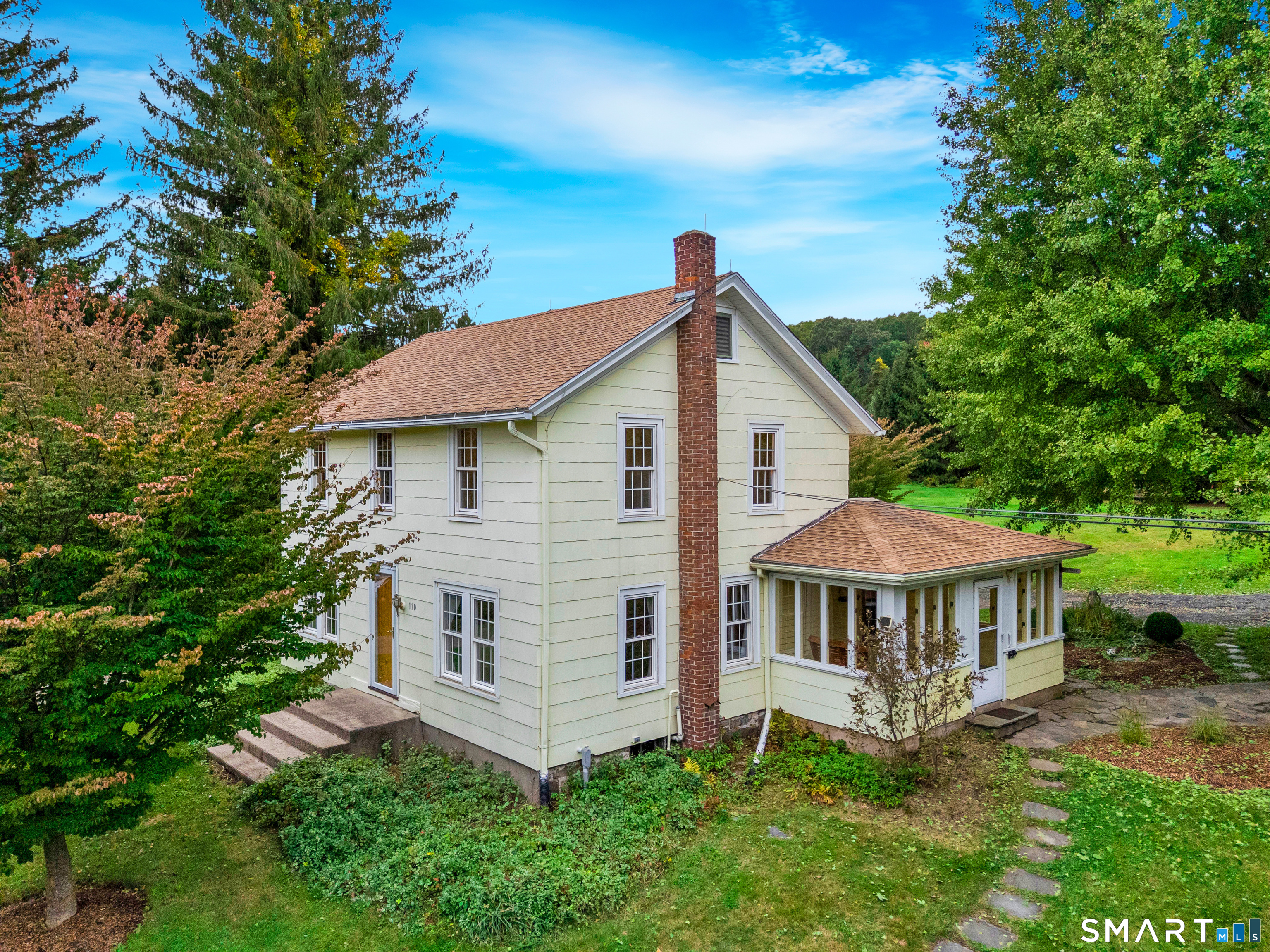 Photo 2 of Single family home for sale at 110 W High St, East Hampton, CT 06424 | MLS# 24210181 | Listing updated on 2026-10-02