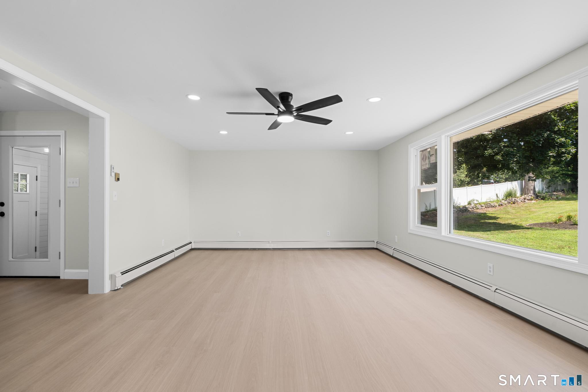 576 Huntington Street photo 18