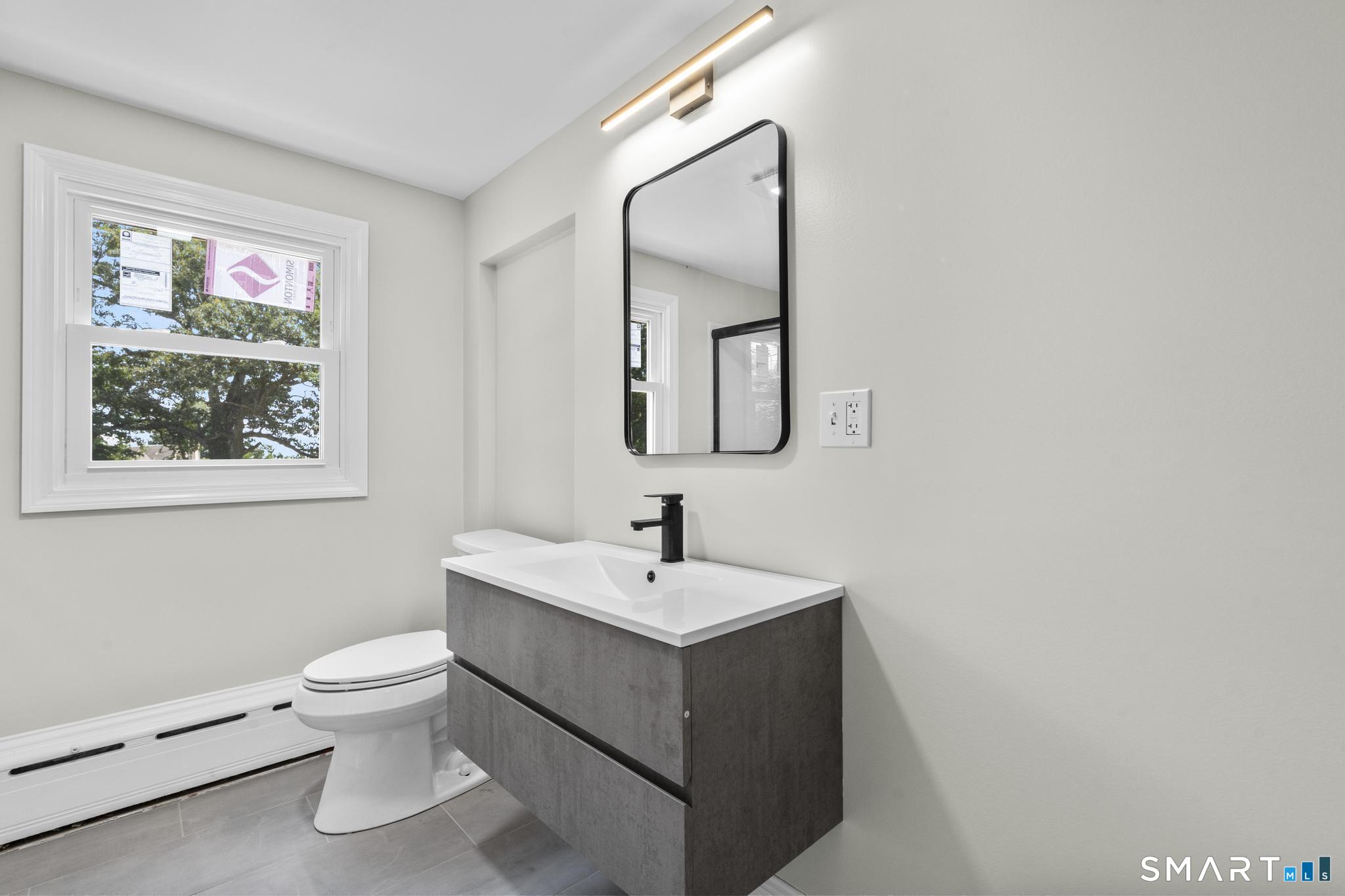576 Huntington Street photo 26
