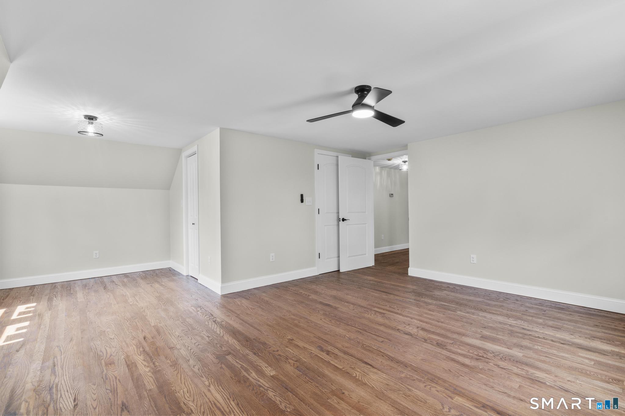 576 Huntington Street photo 29