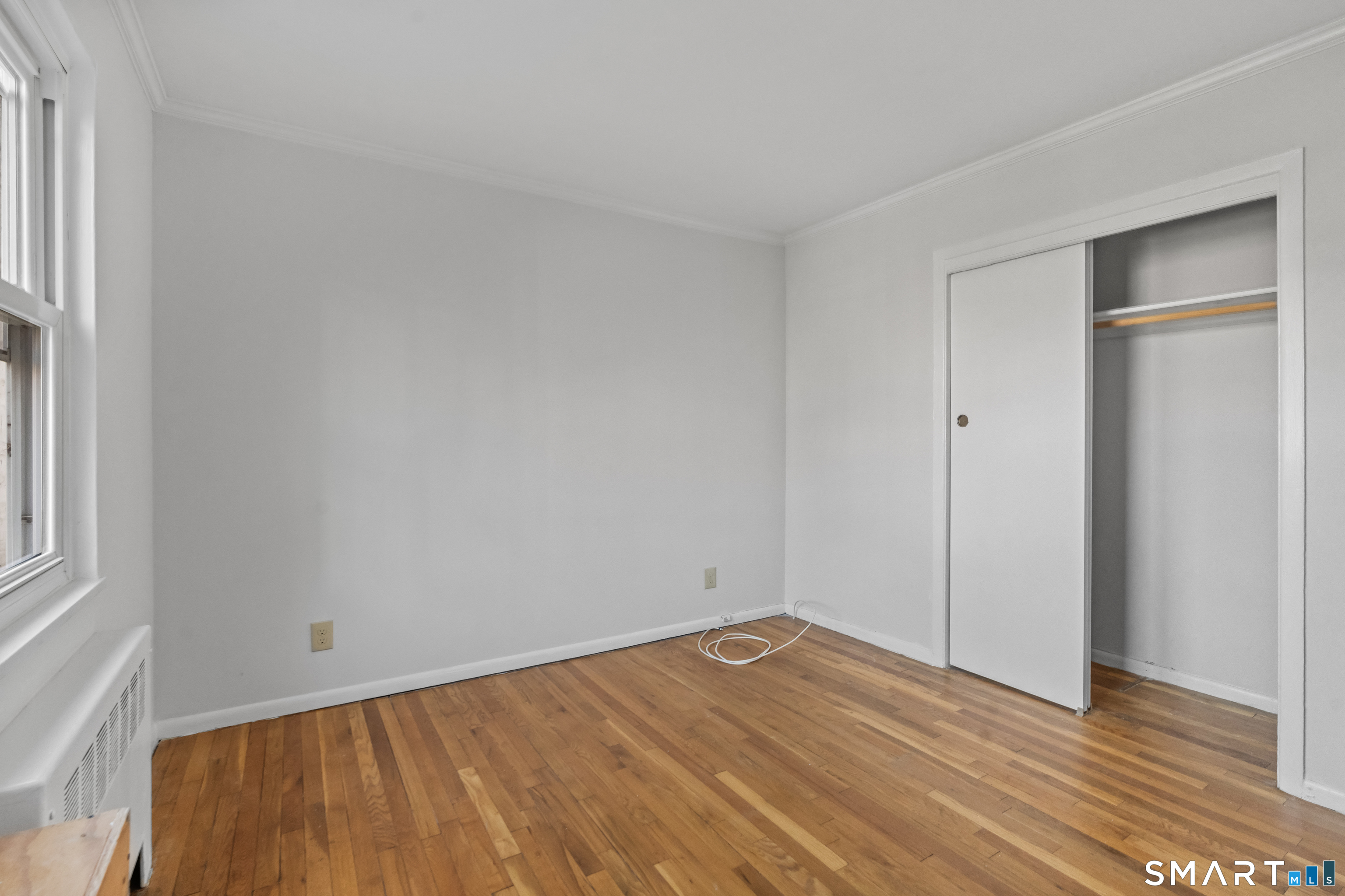 323 Hamilton Court Unit #B photo 12