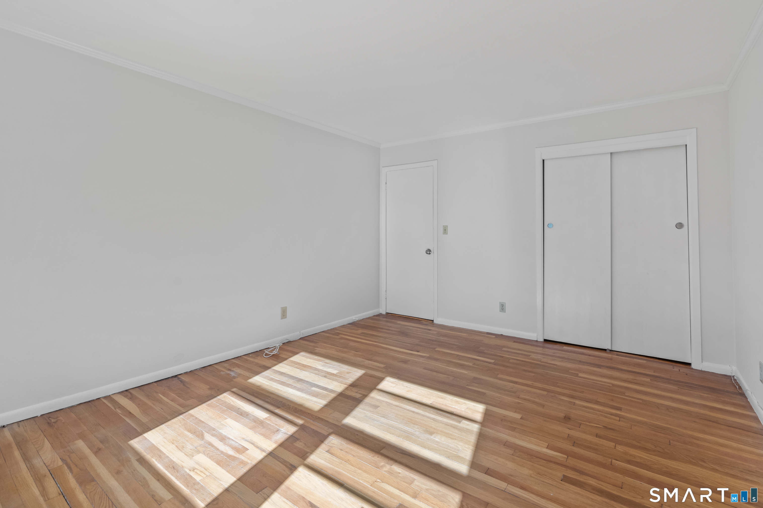 323 Hamilton Court Unit #B photo 10