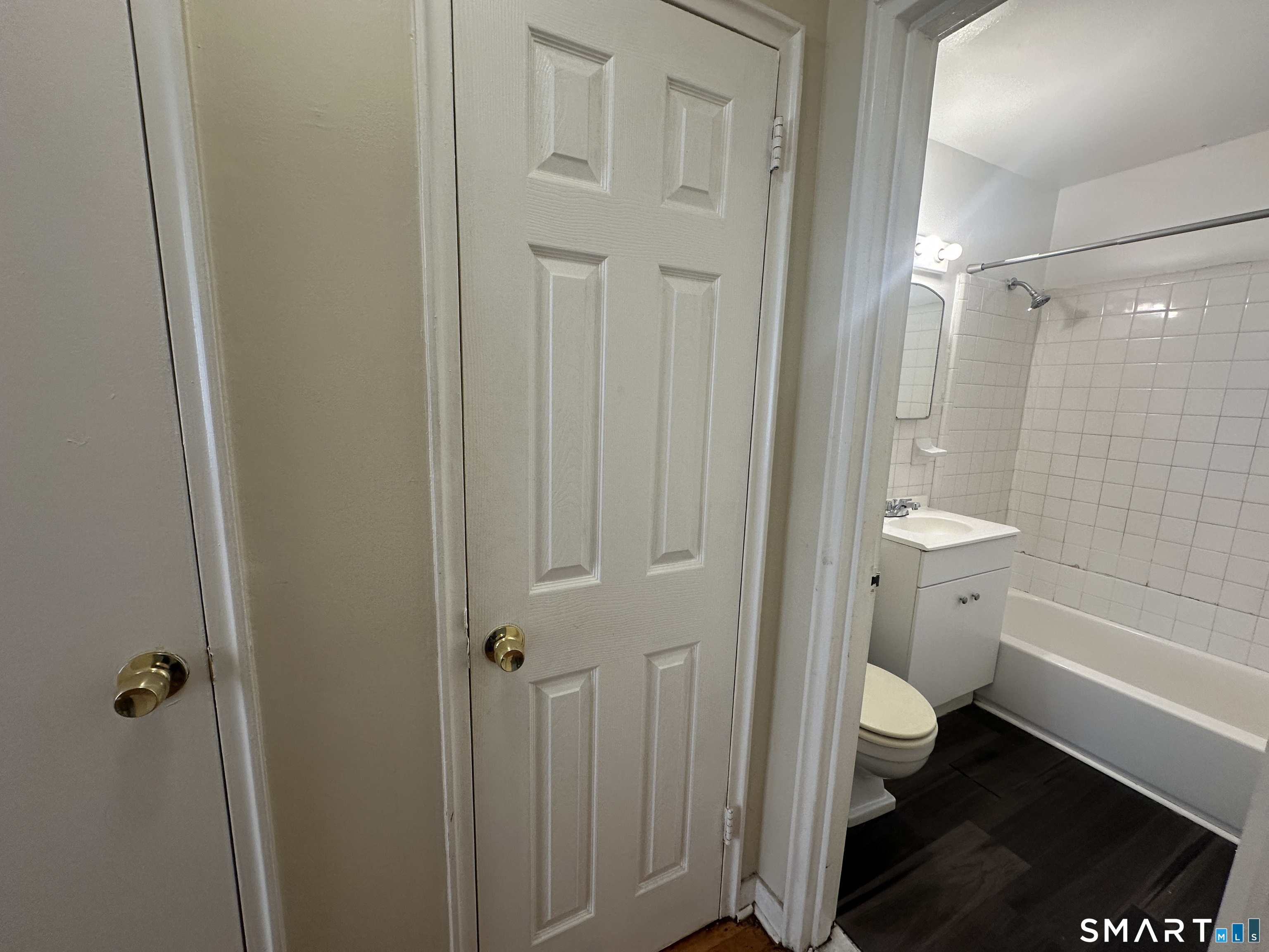 164 Virginia Avenue Unit #B photo 13