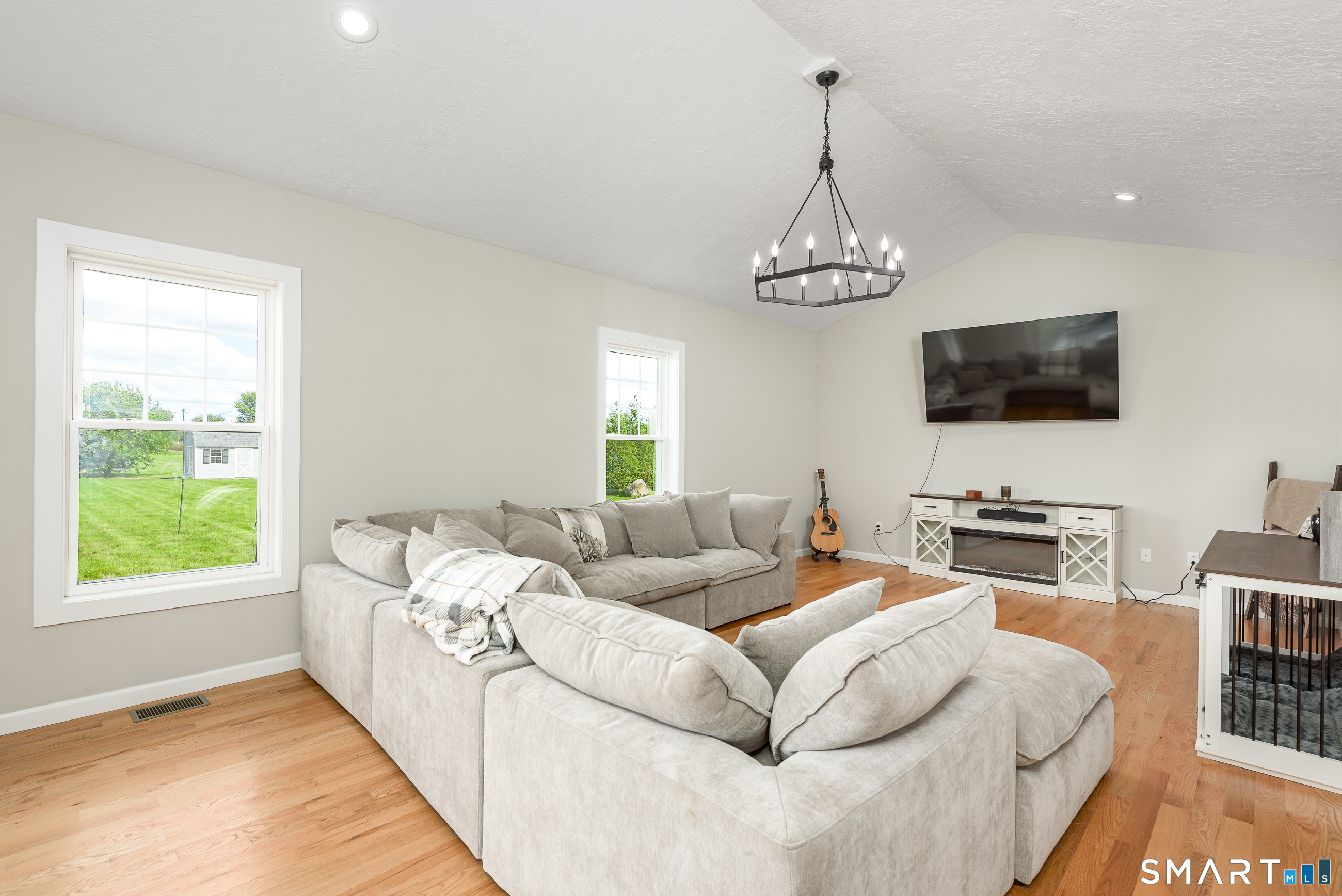 71 Middle Road photo 20