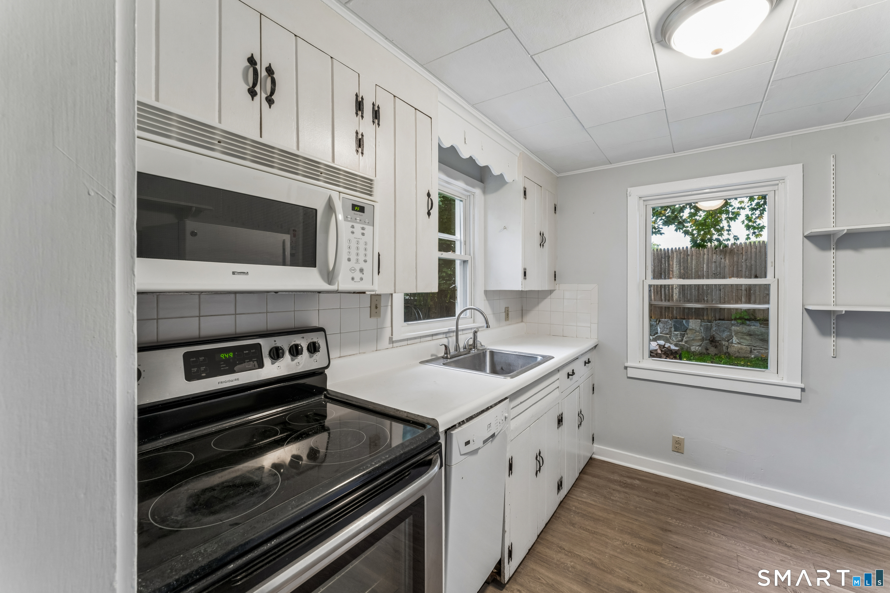 Foto 7 de Casa en renta en 4 Elgin Avenue, Bethel, CT — $3,000/mes