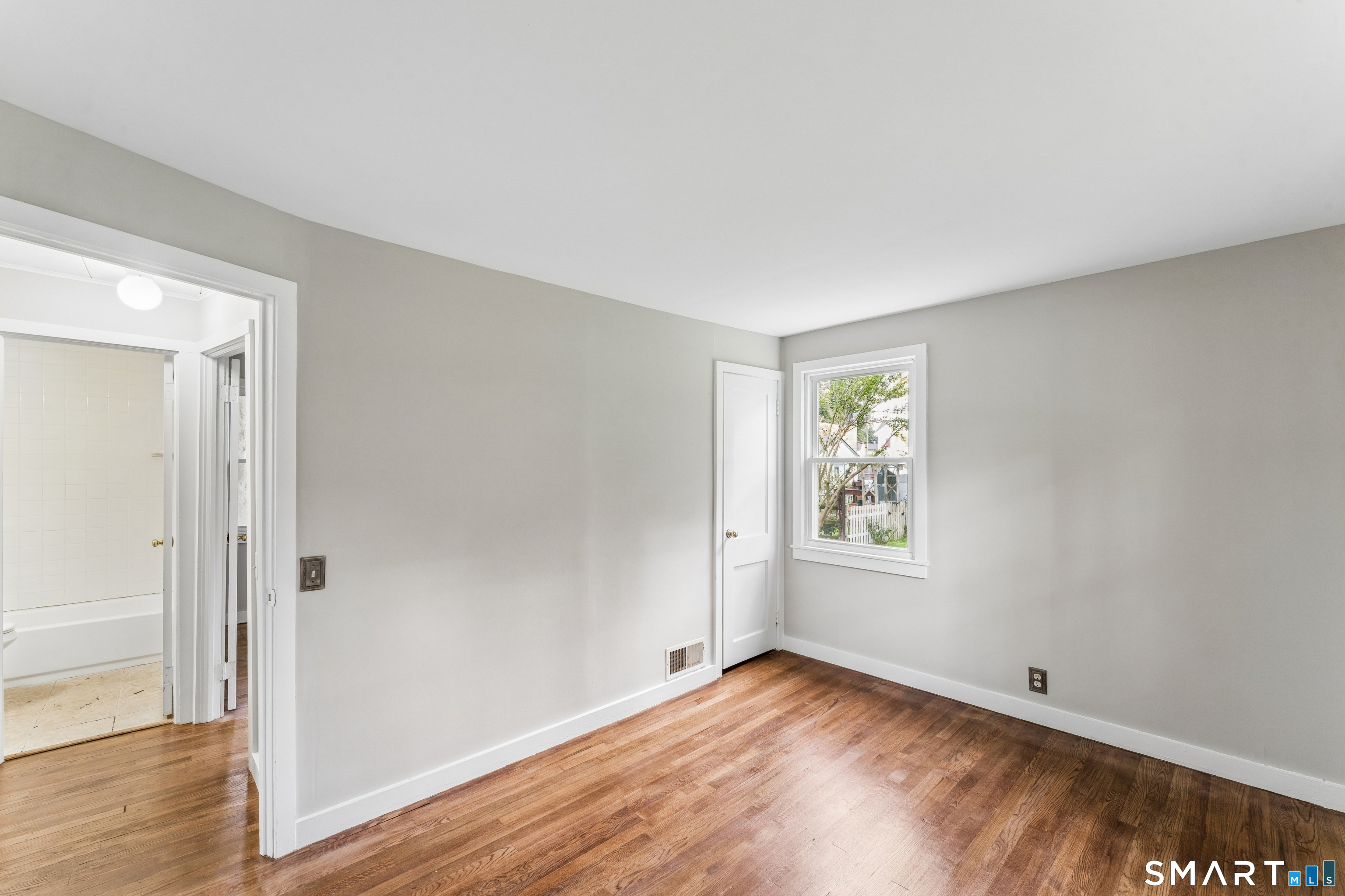 4 Elgin Avenue photo 12