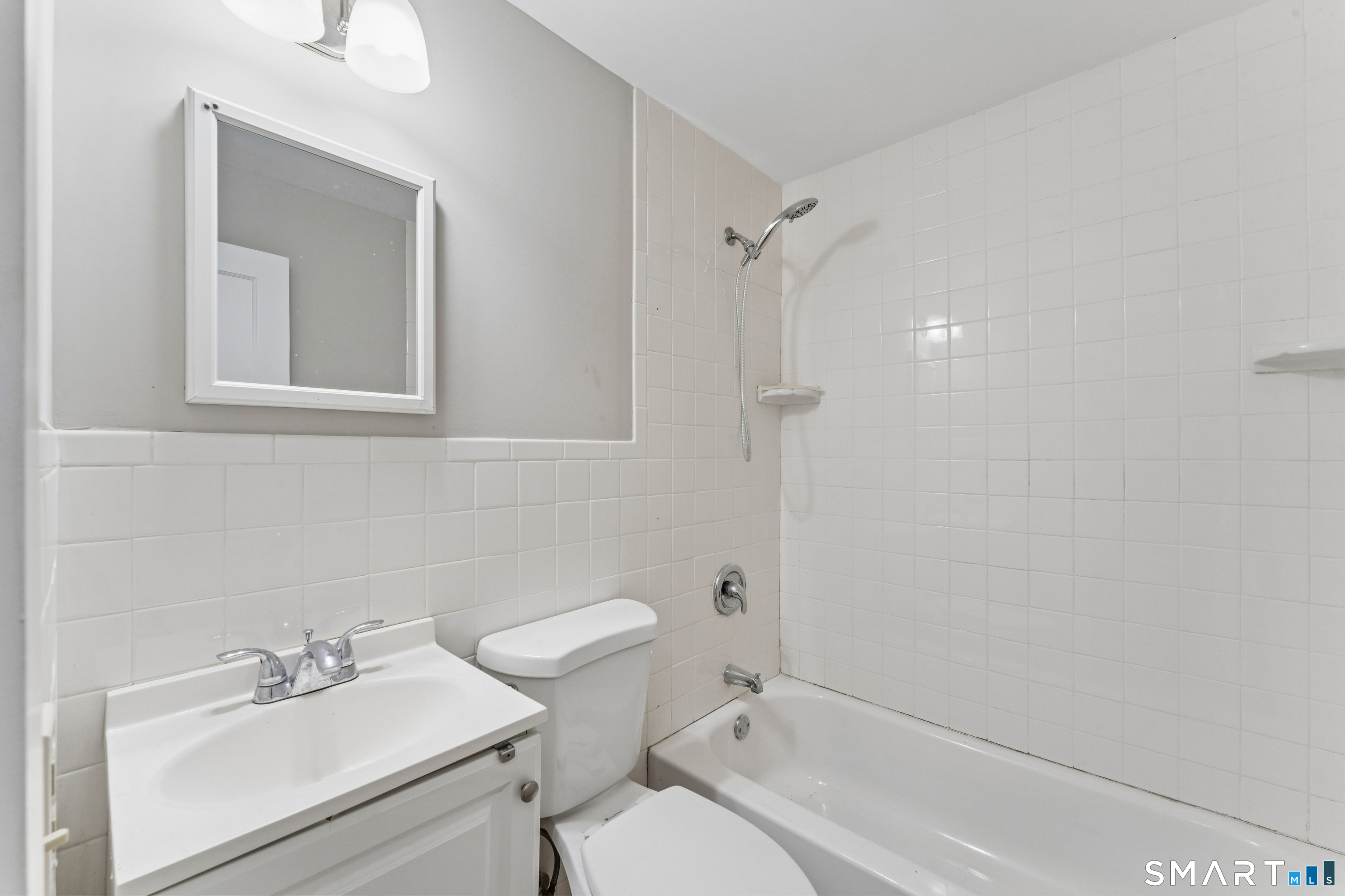 4 Elgin Avenue photo 14